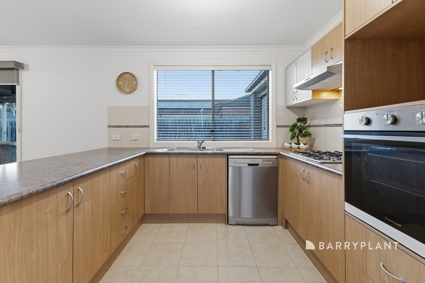 9 Sweet Pea Drive, Pakenham, VIC 3810, Pakenham - Thumbnail 3