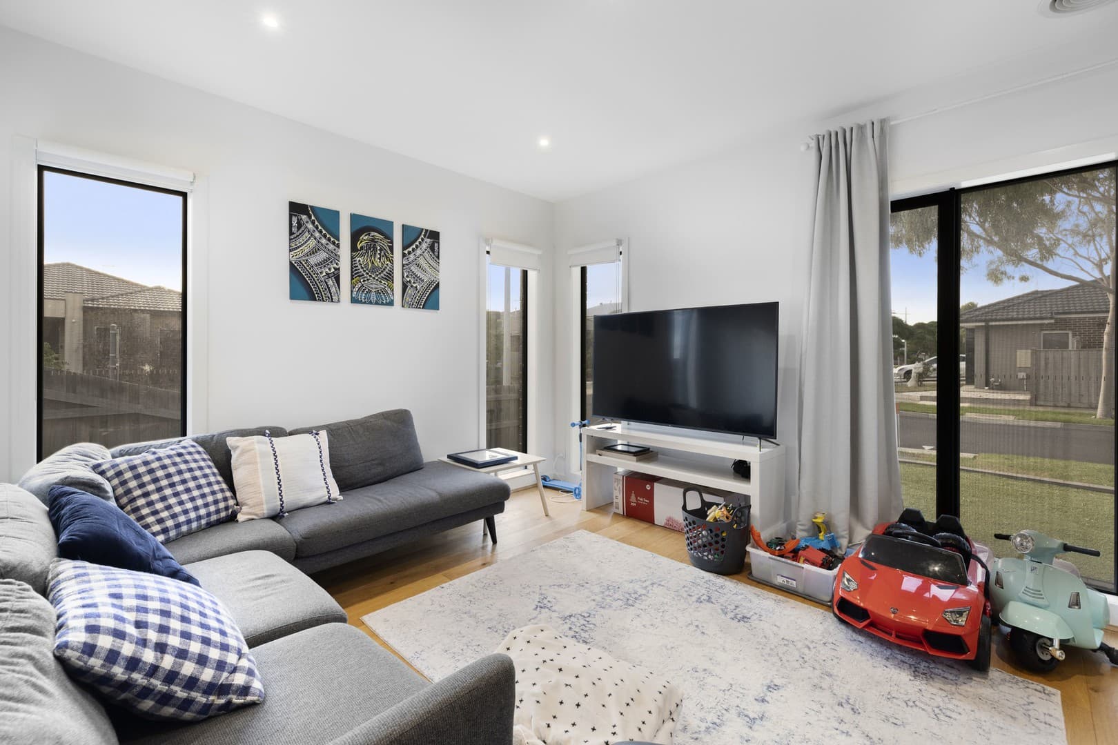 31 Lismore Road, Point Cook, VIC 3030, Point Cook - Thumbnail 3