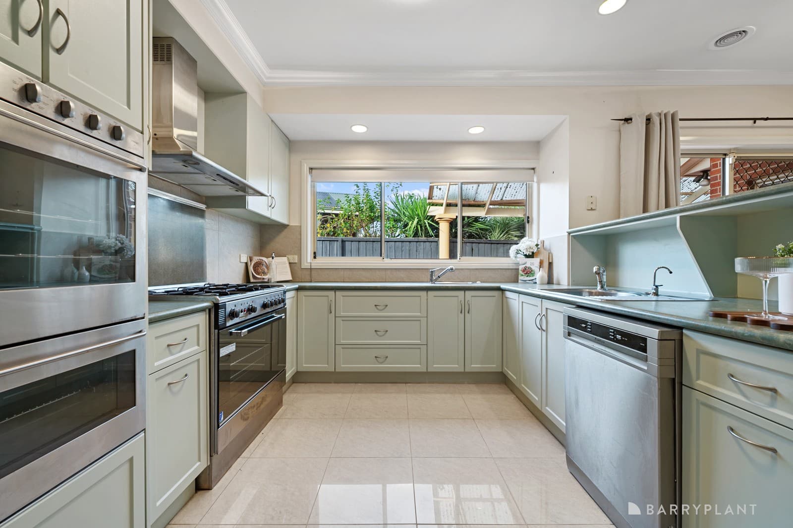 23 Lagarna Drive, Kurunjang, VIC 3337, Kurunjang - Thumbnail 3