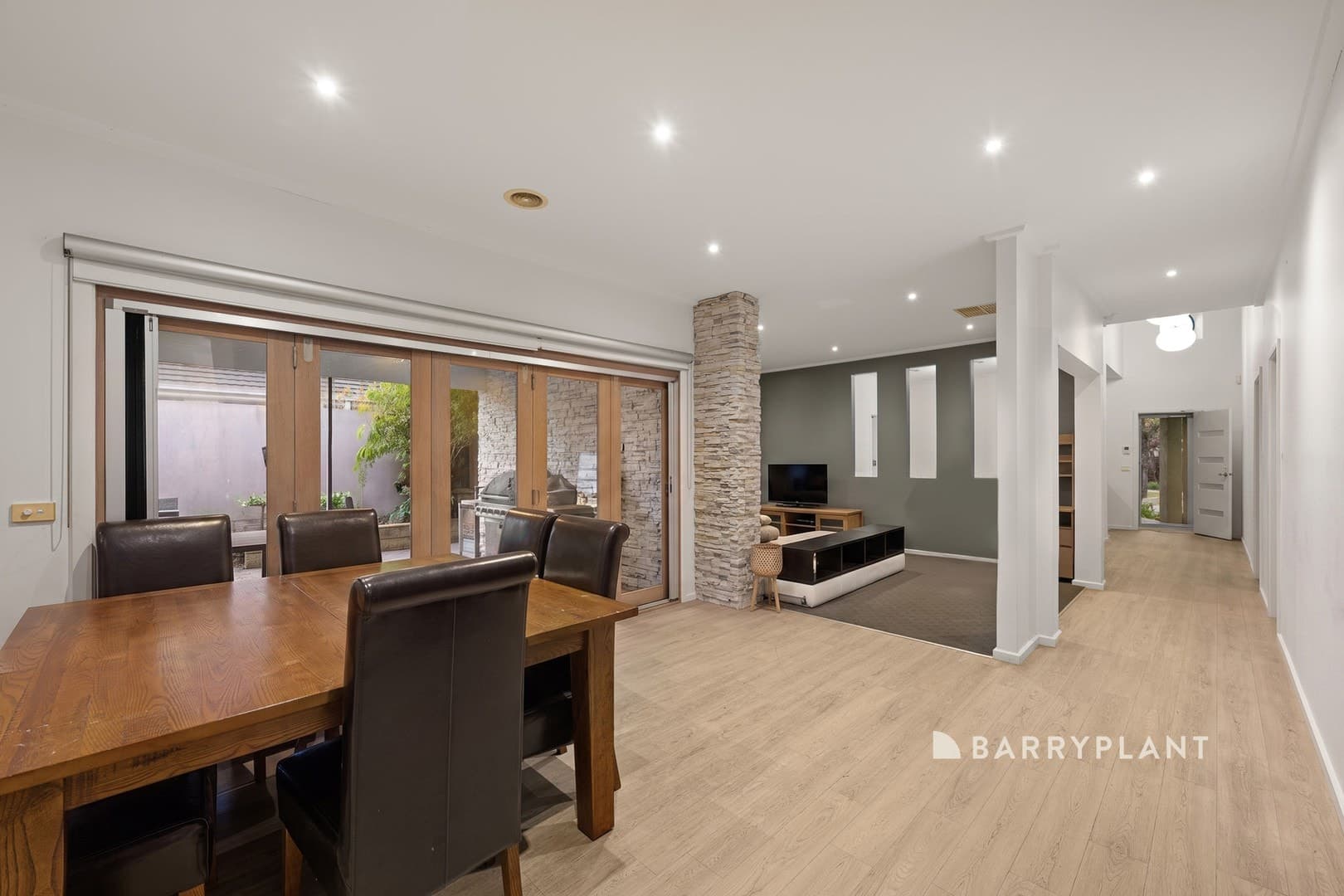 14 Reidel Avenue, Pakenham, VIC 3810, Pakenham - Thumbnail 8