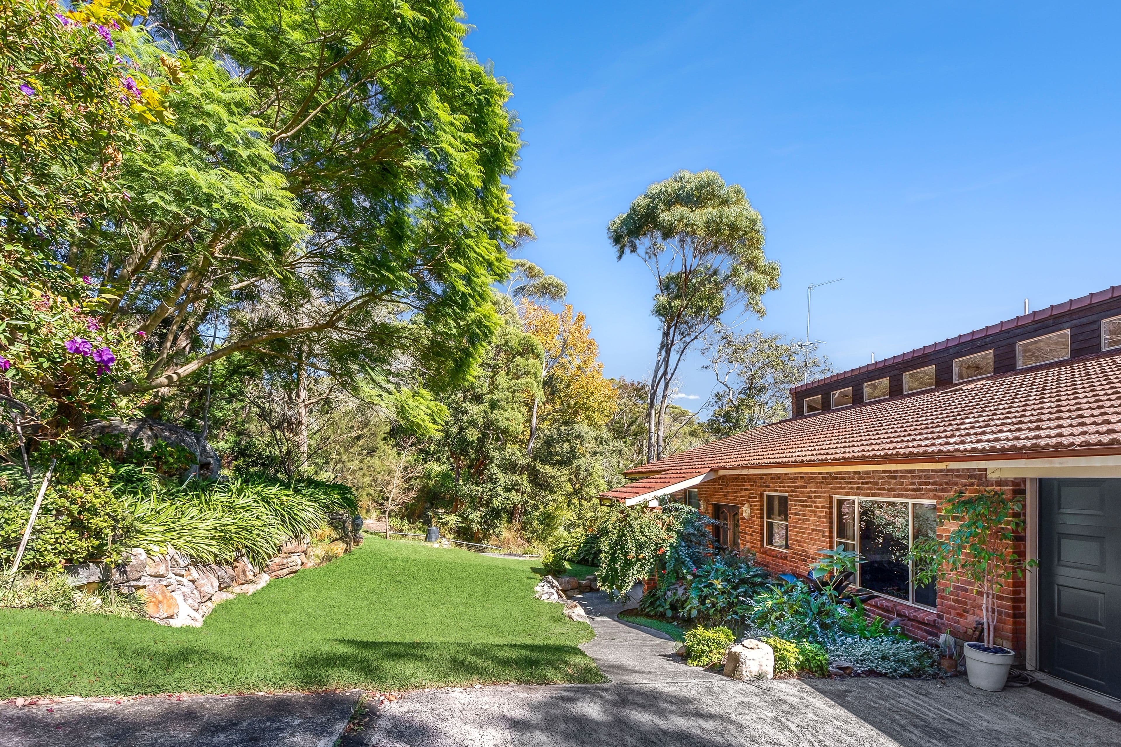11 Gilwinga Drive, Bayview NSW 2104, Bayview - Thumbnail 2