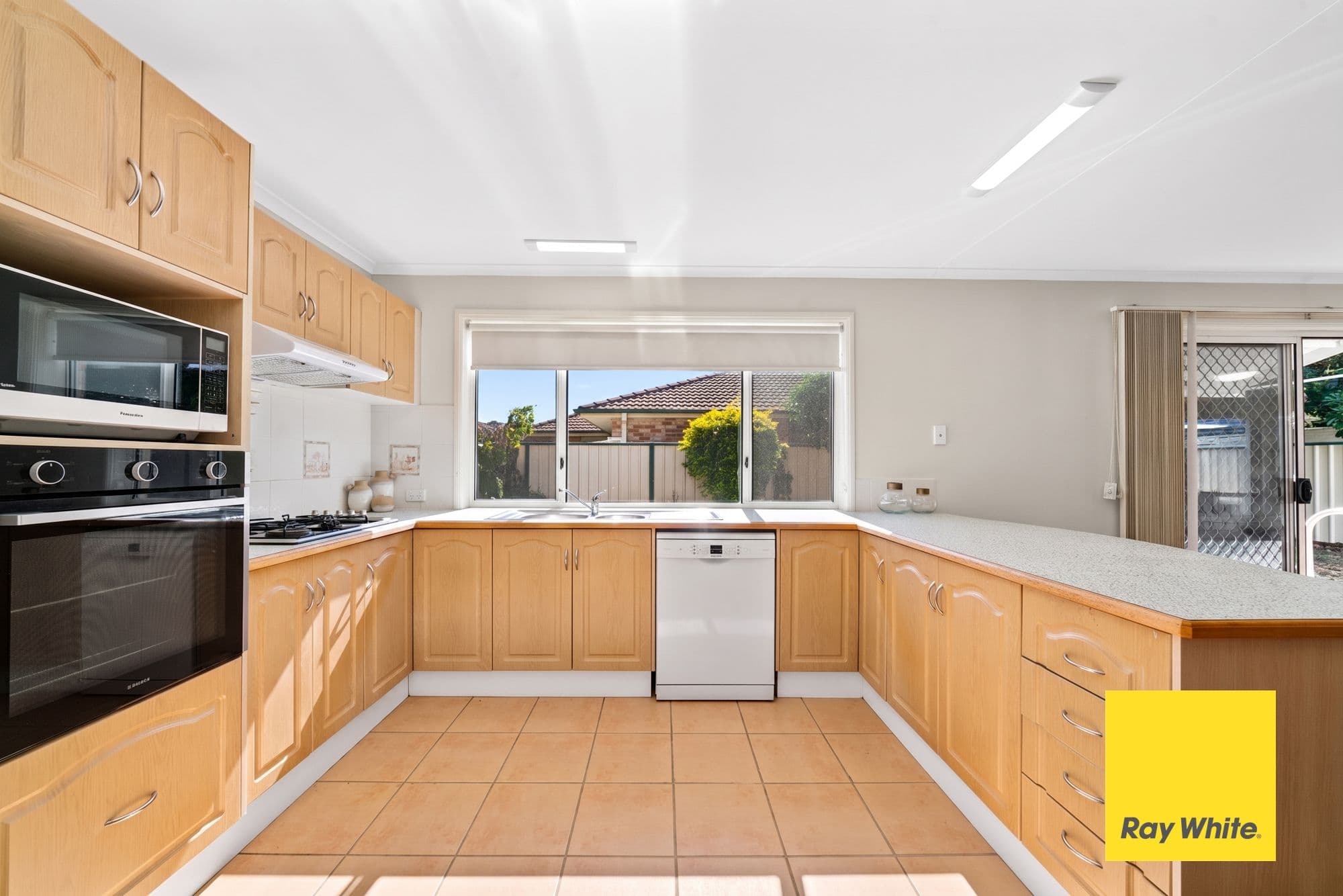 27 Terry Avenue, Woy Woy NSW 2256, Woy Woy - Thumbnail 3