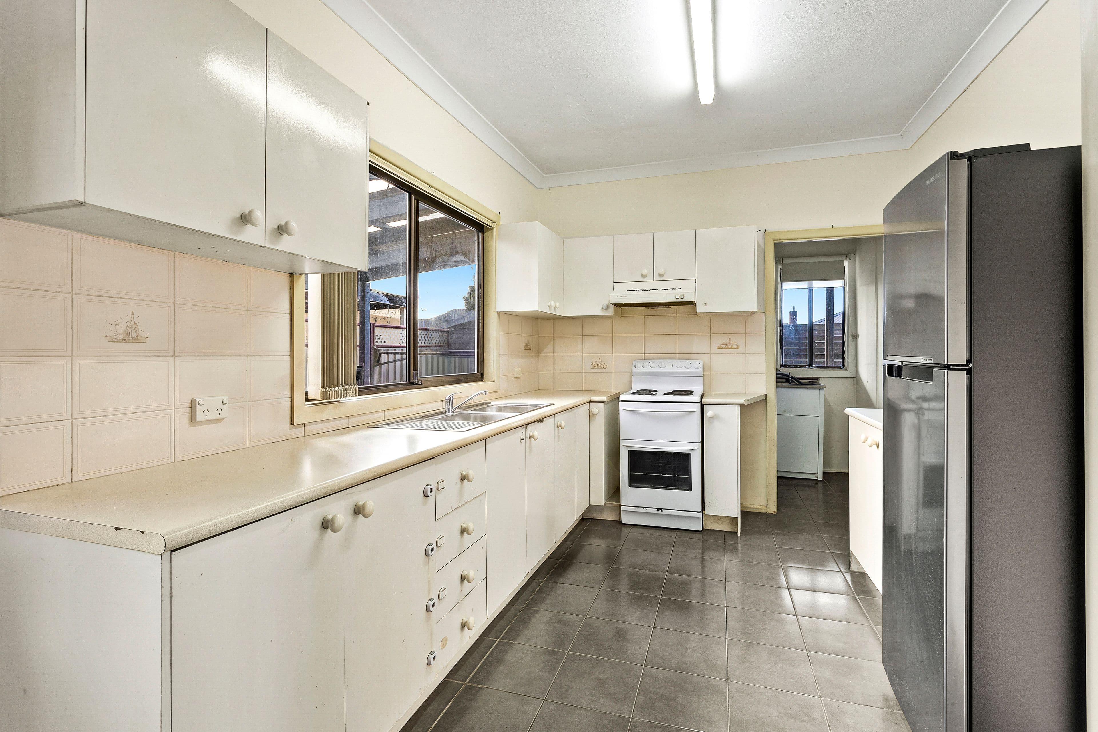 13 Albert Street, Unanderra NSW 2526, Unanderra - Thumbnail 2