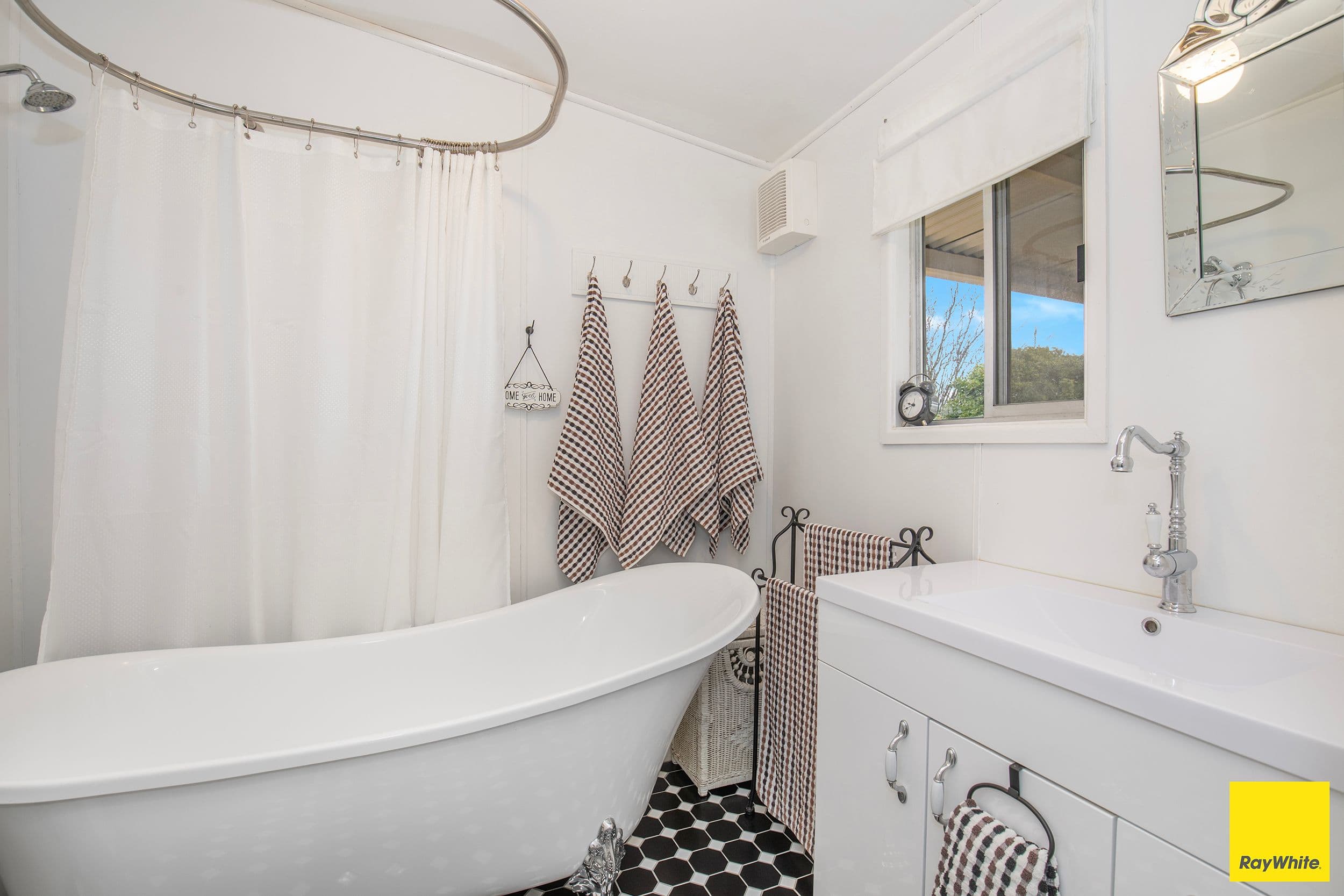2 Manse Street, Guyra NSW 2365, Guyra - Thumbnail 7