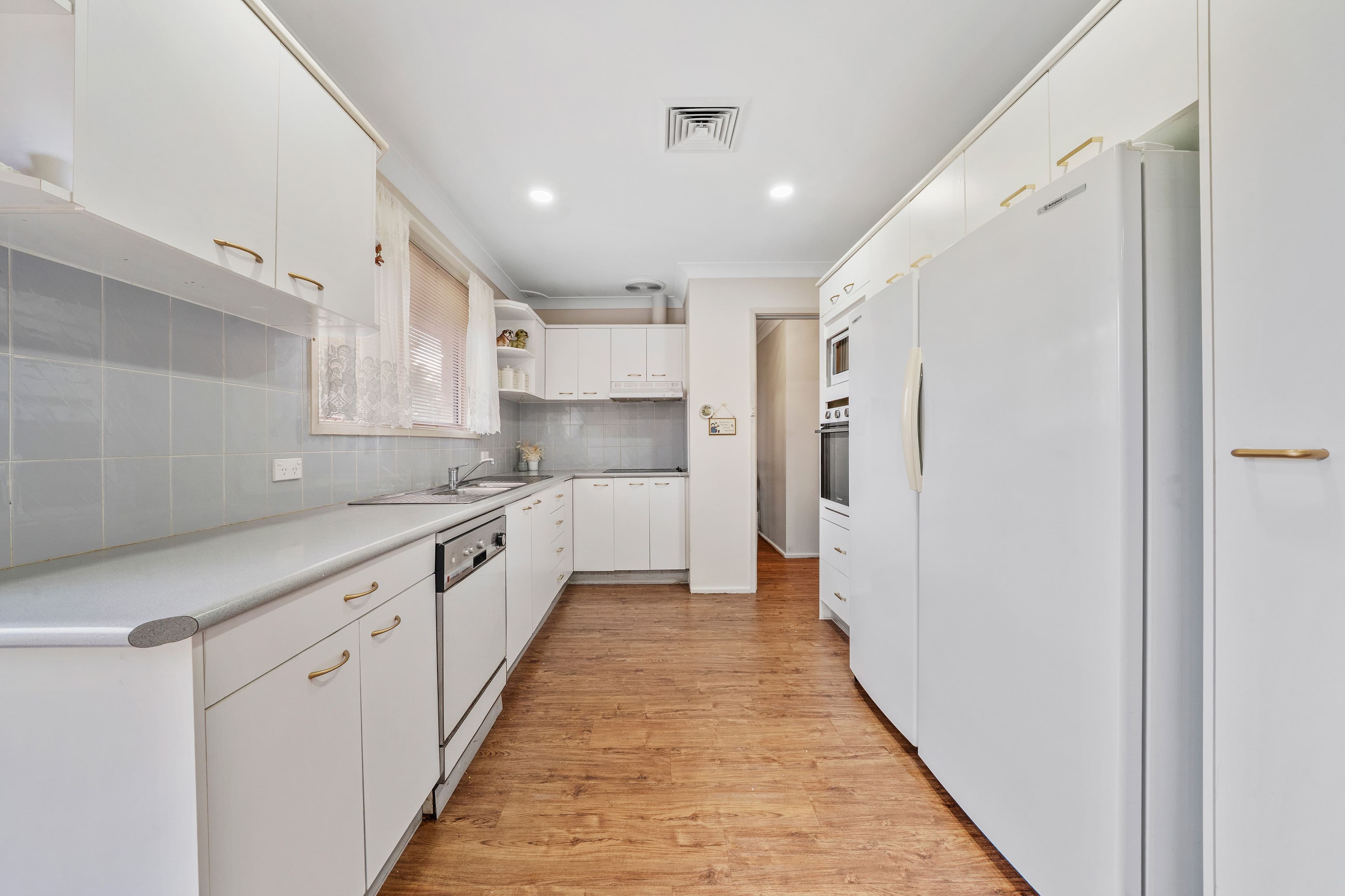 37 John Batman Avenue, Werrington County NSW 2747, Werrington County - Thumbnail 4