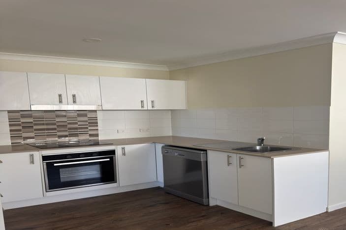 3/17 Alexandra Street, BOOVAL  QLD  4304, Booval - Thumbnail 5
