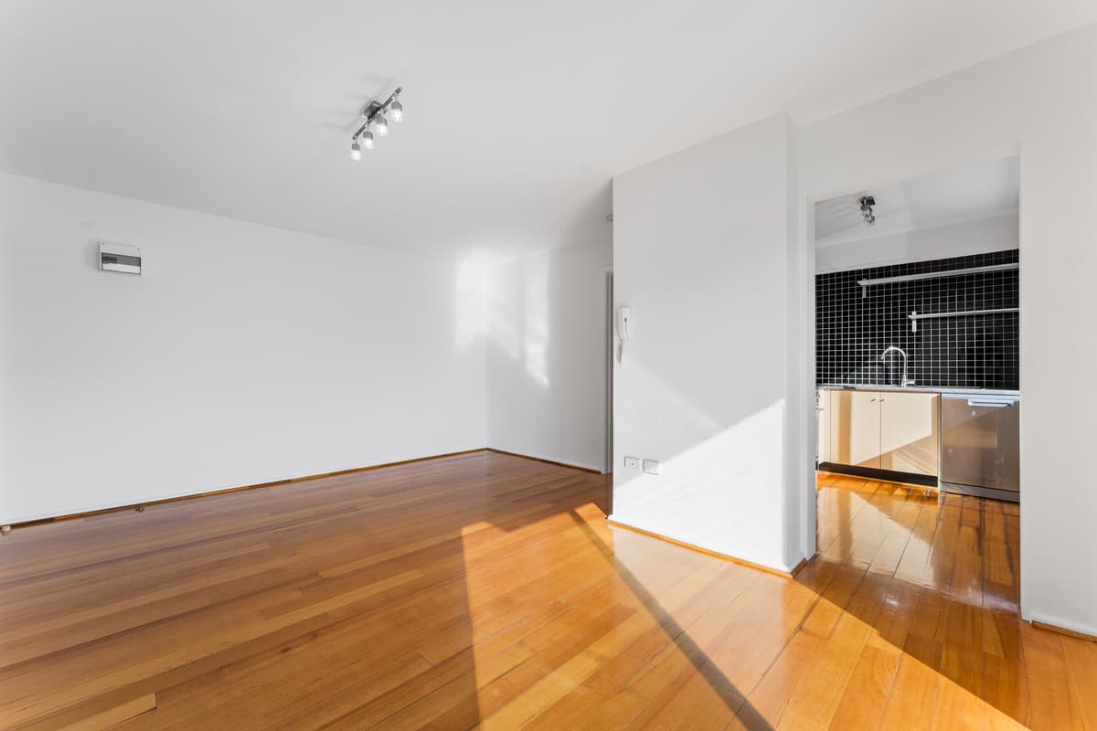 5/56 Nicholson Street, ESSENDON, Essendon - Thumbnail 3