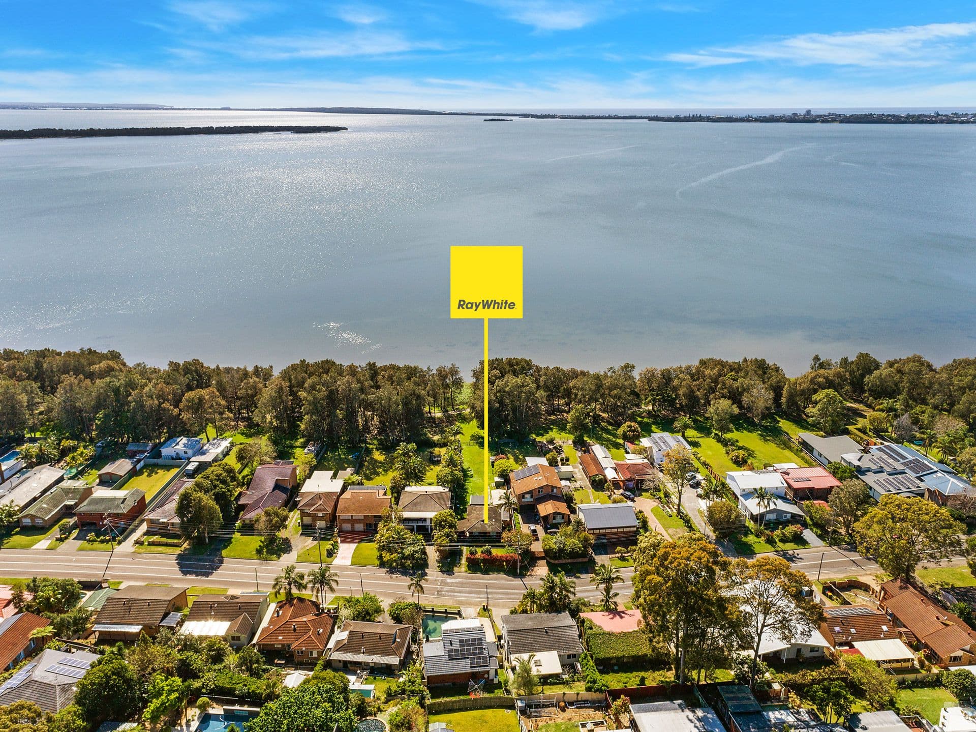 197 Lakedge Avenue, Berkeley Vale NSW 2261, Berkeley Vale - Thumbnail 4