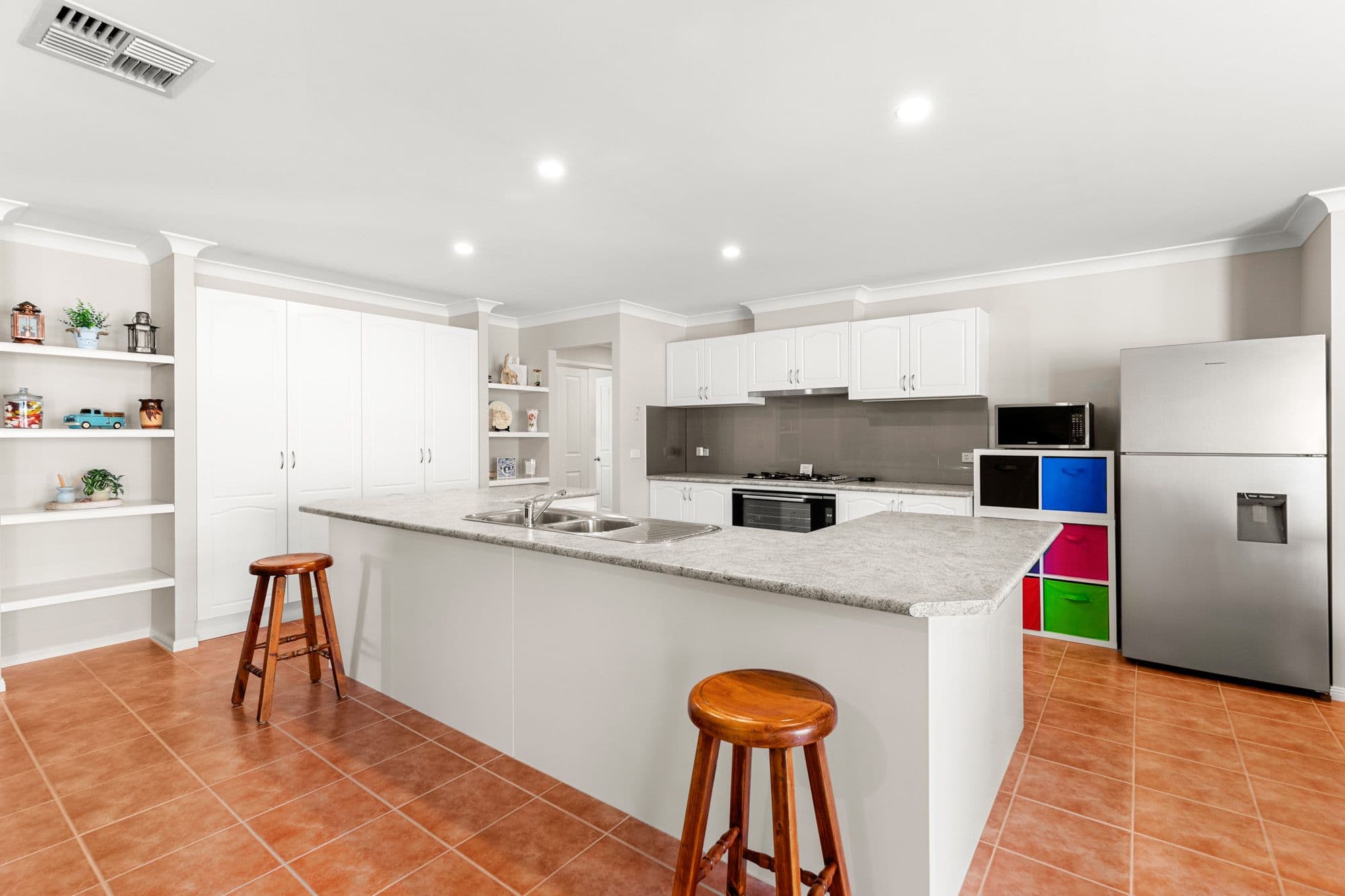 9 Burrumbeet Court, MANOR LAKES VIC 3024, Manor Lakes - Thumbnail 2