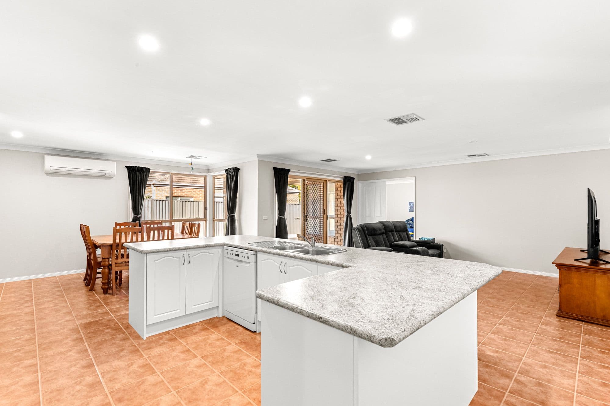 9 Burrumbeet Court, MANOR LAKES VIC 3024, Manor Lakes - Thumbnail 4