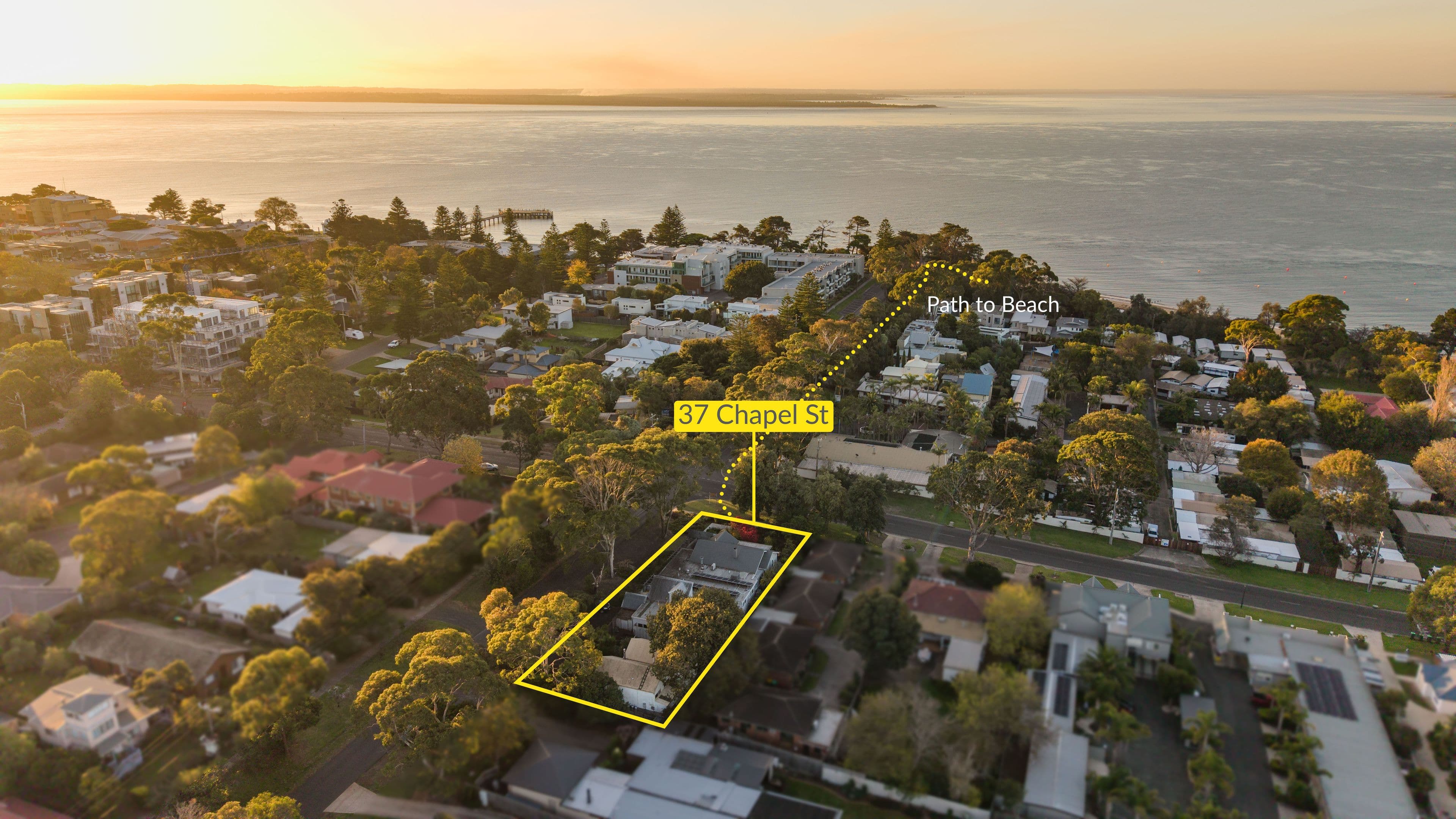 37 Chapel Street, Cowes VIC 3922, Cowes - Thumbnail 2