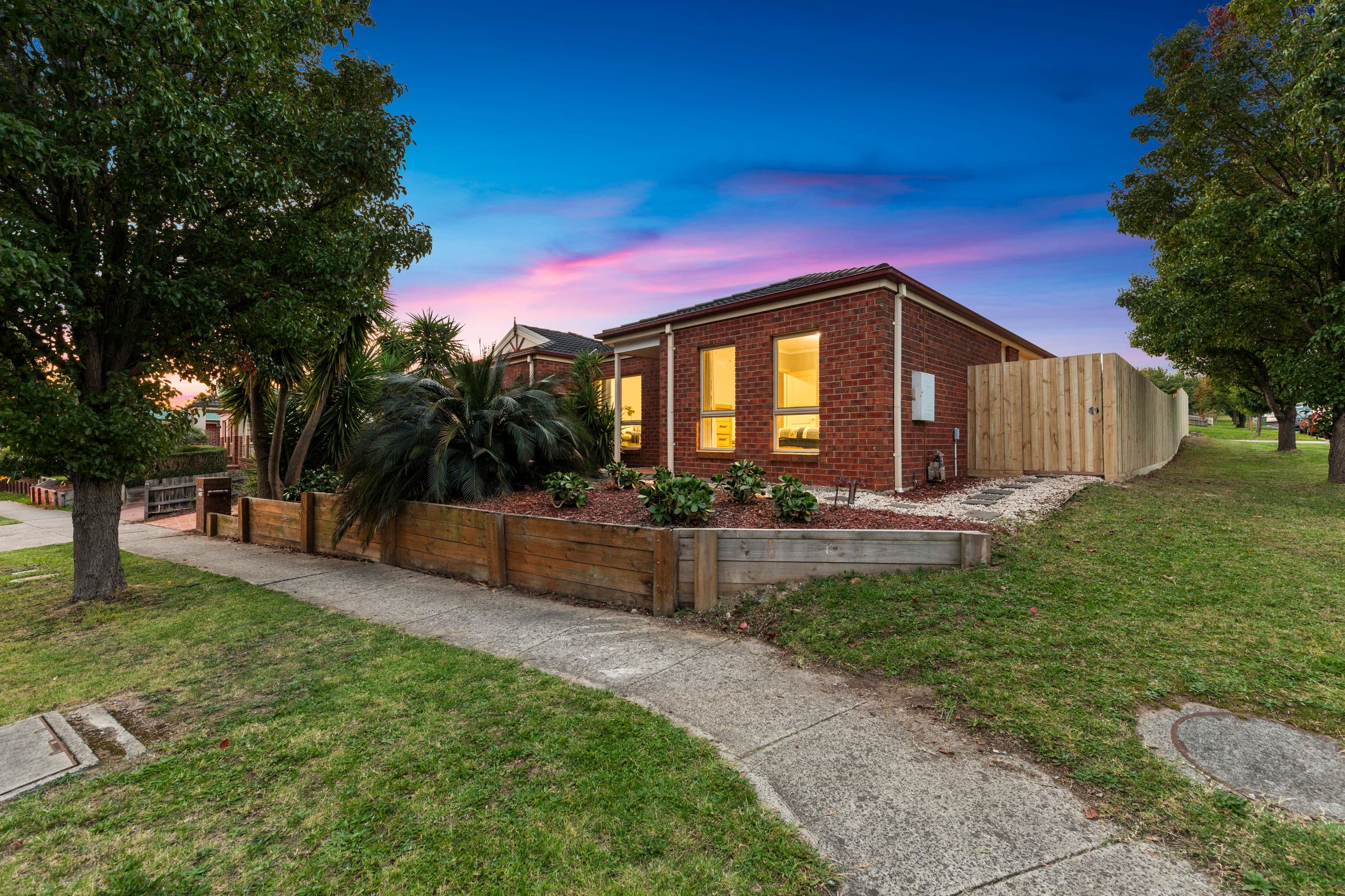 37 Ebony Drive, Pakenham VIC 3810, Pakenham - Thumbnail 2