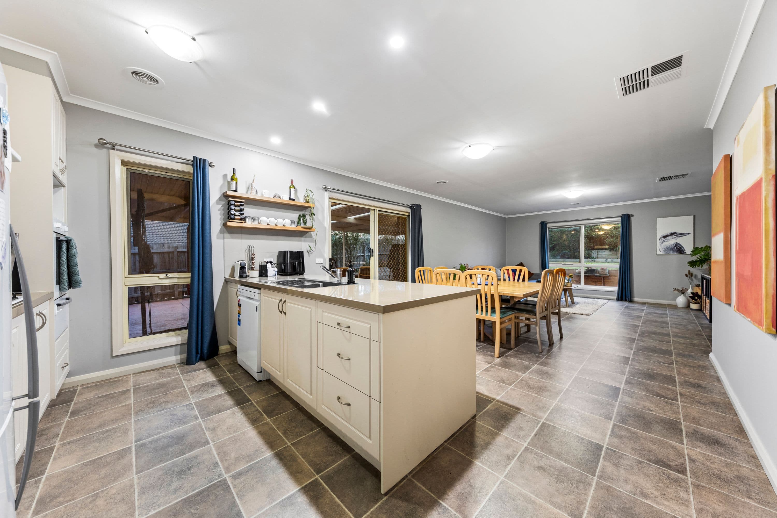 37 Ebony Drive, Pakenham VIC 3810, Pakenham - Thumbnail 8