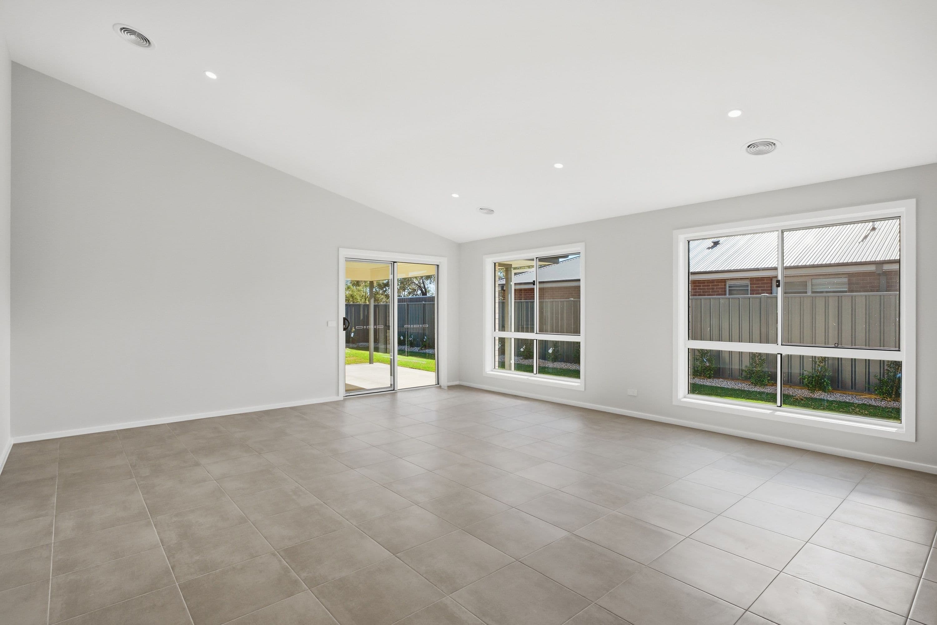 17 Rosemount Way, Kyabram VIC 3620, Kyabram - Thumbnail 5