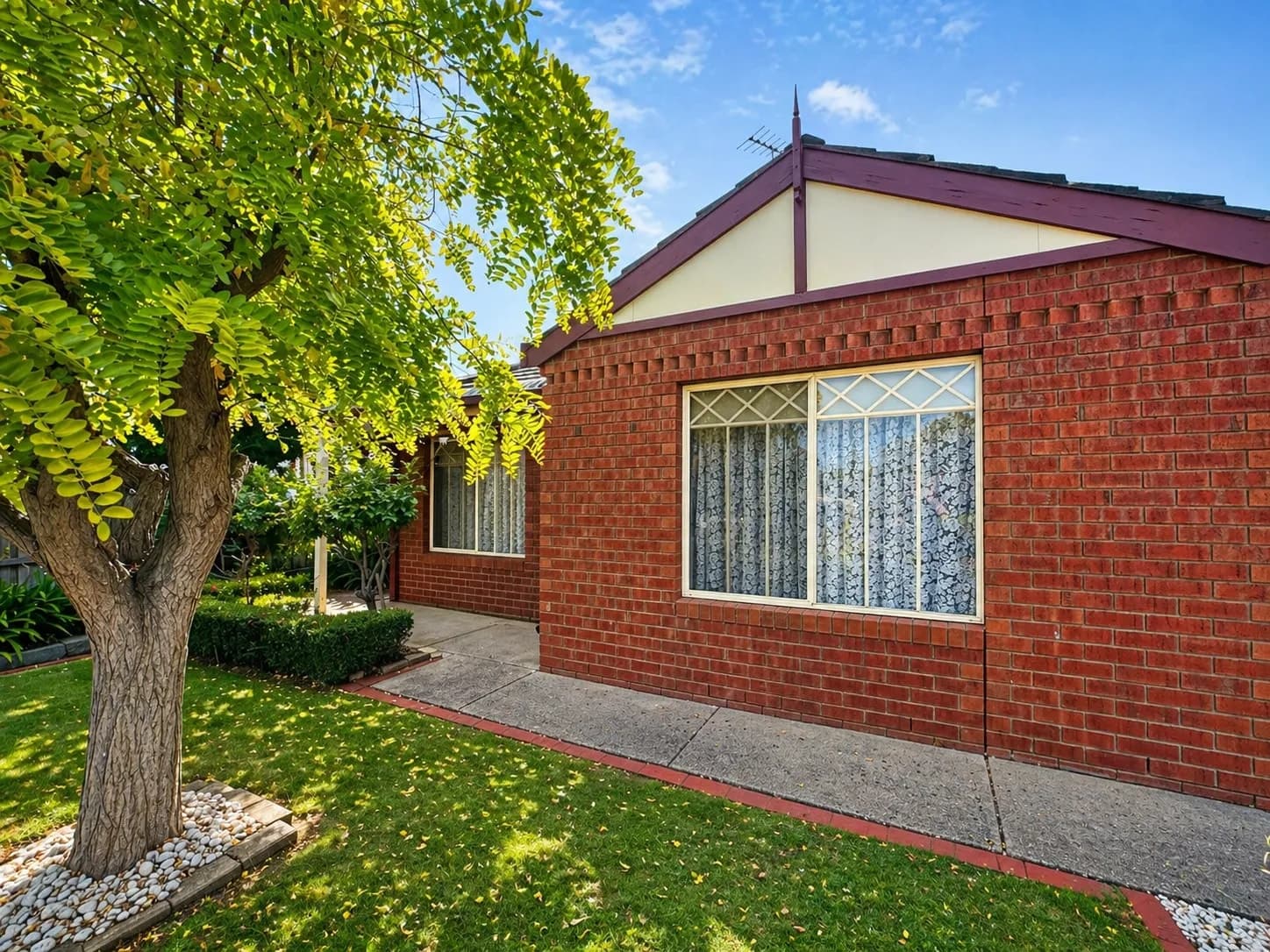 4 Molesworth Drive, Highton VIC 3216, Highton - Thumbnail 2
