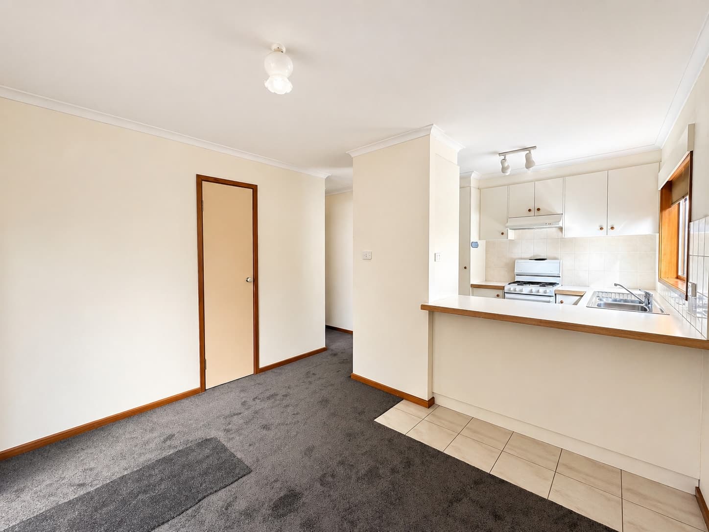 4 Molesworth Drive, Highton VIC 3216, Highton - Thumbnail 6