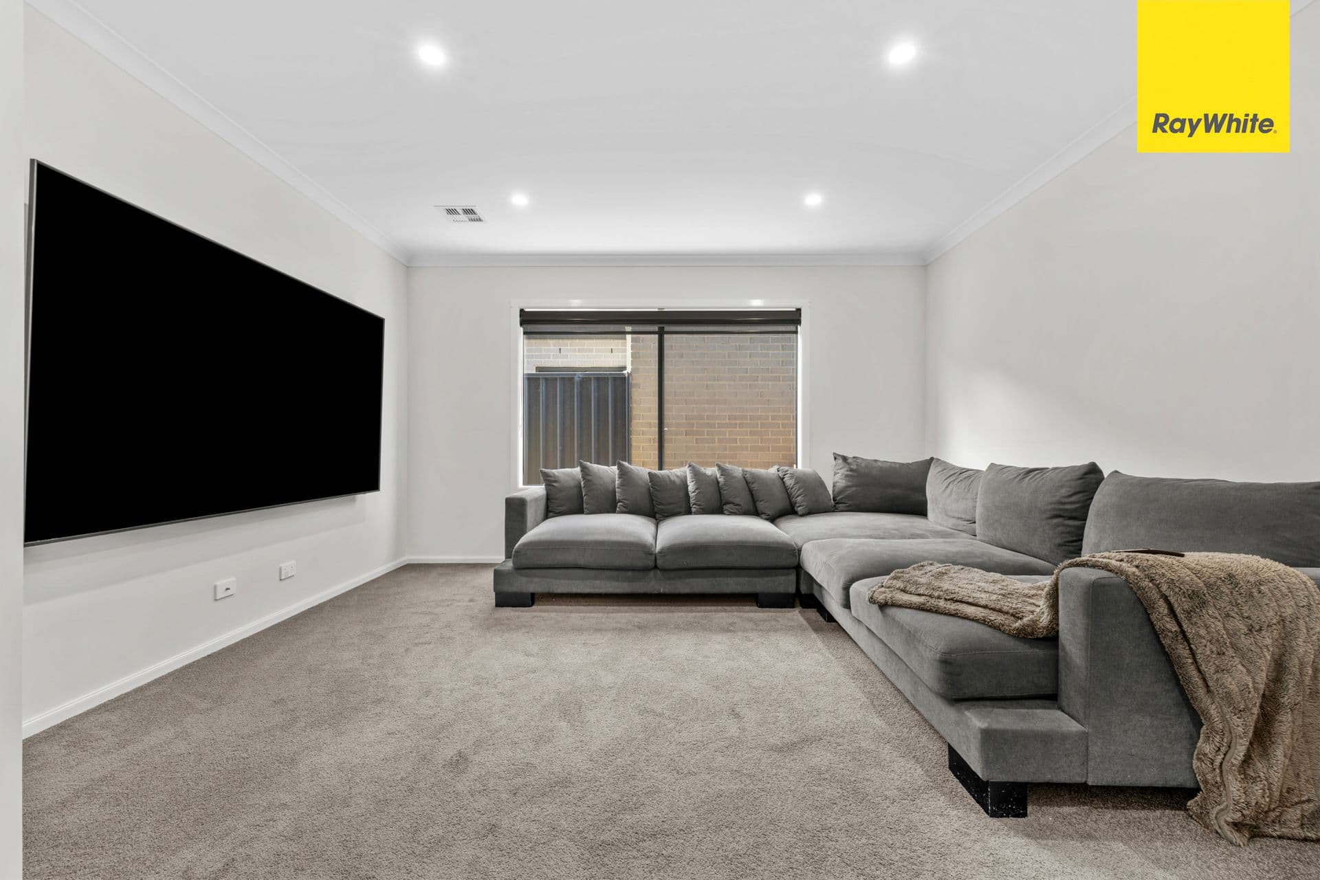 20 Tamboritha Boulevard, WEIR VIEWS VIC 3338, Weir Views - Thumbnail 4