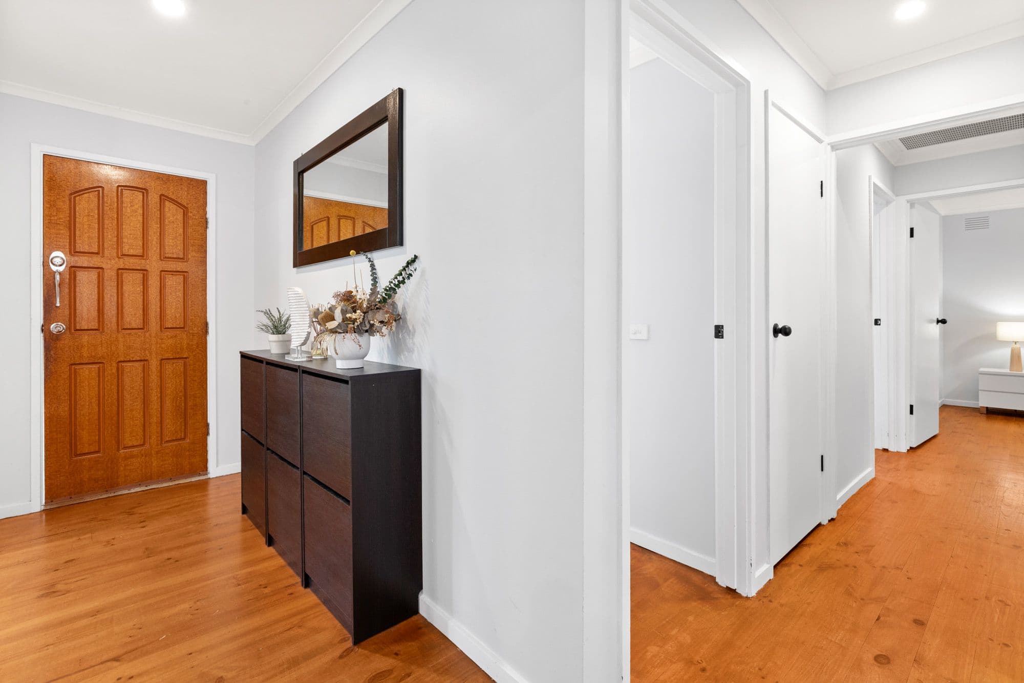 6 Warain Court, Werribee VIC 3030, Werribee - Thumbnail 2