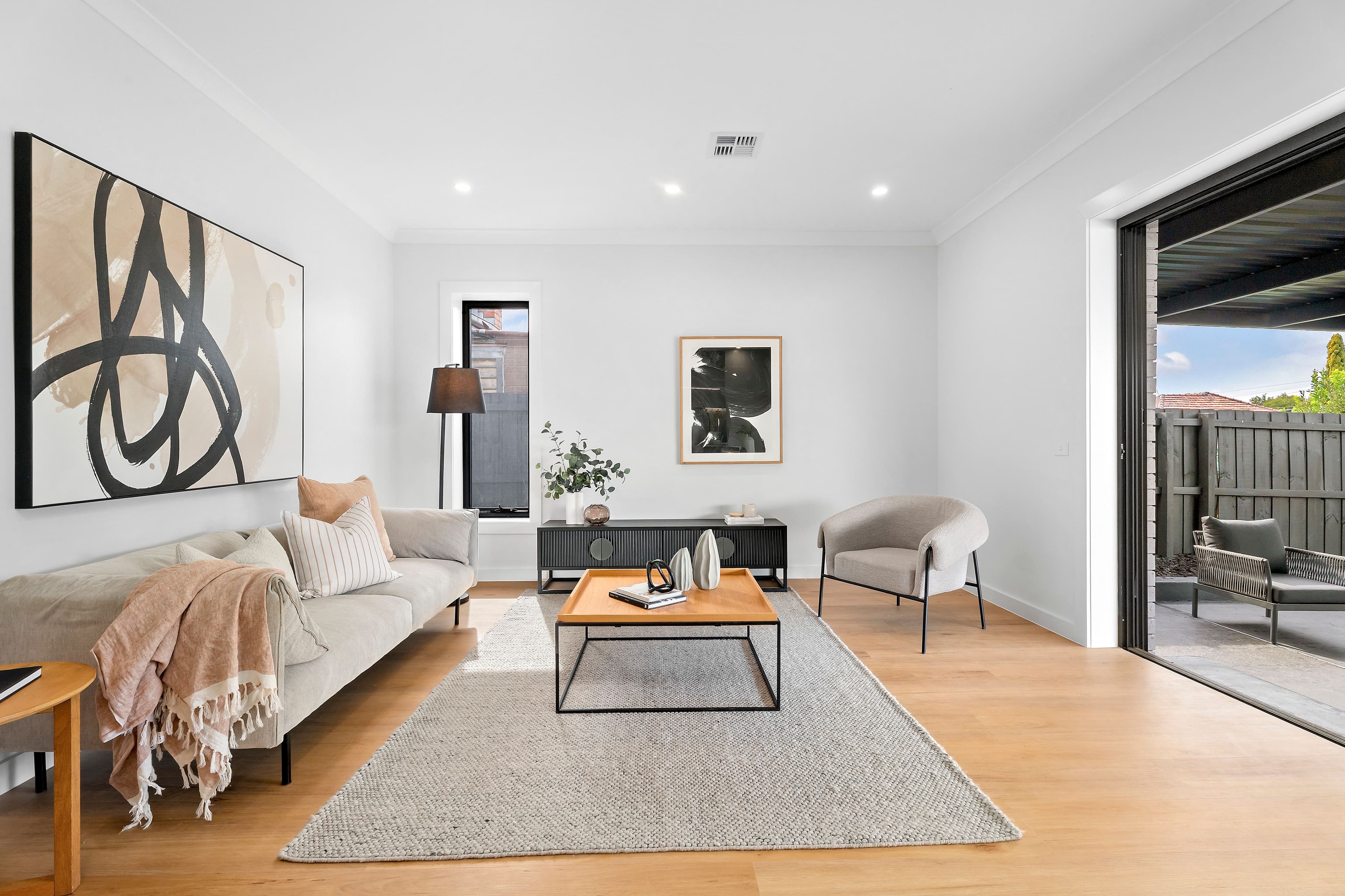 11 Dunbar Avenue, Sunshine VIC 3020, Sunshine - Thumbnail 3