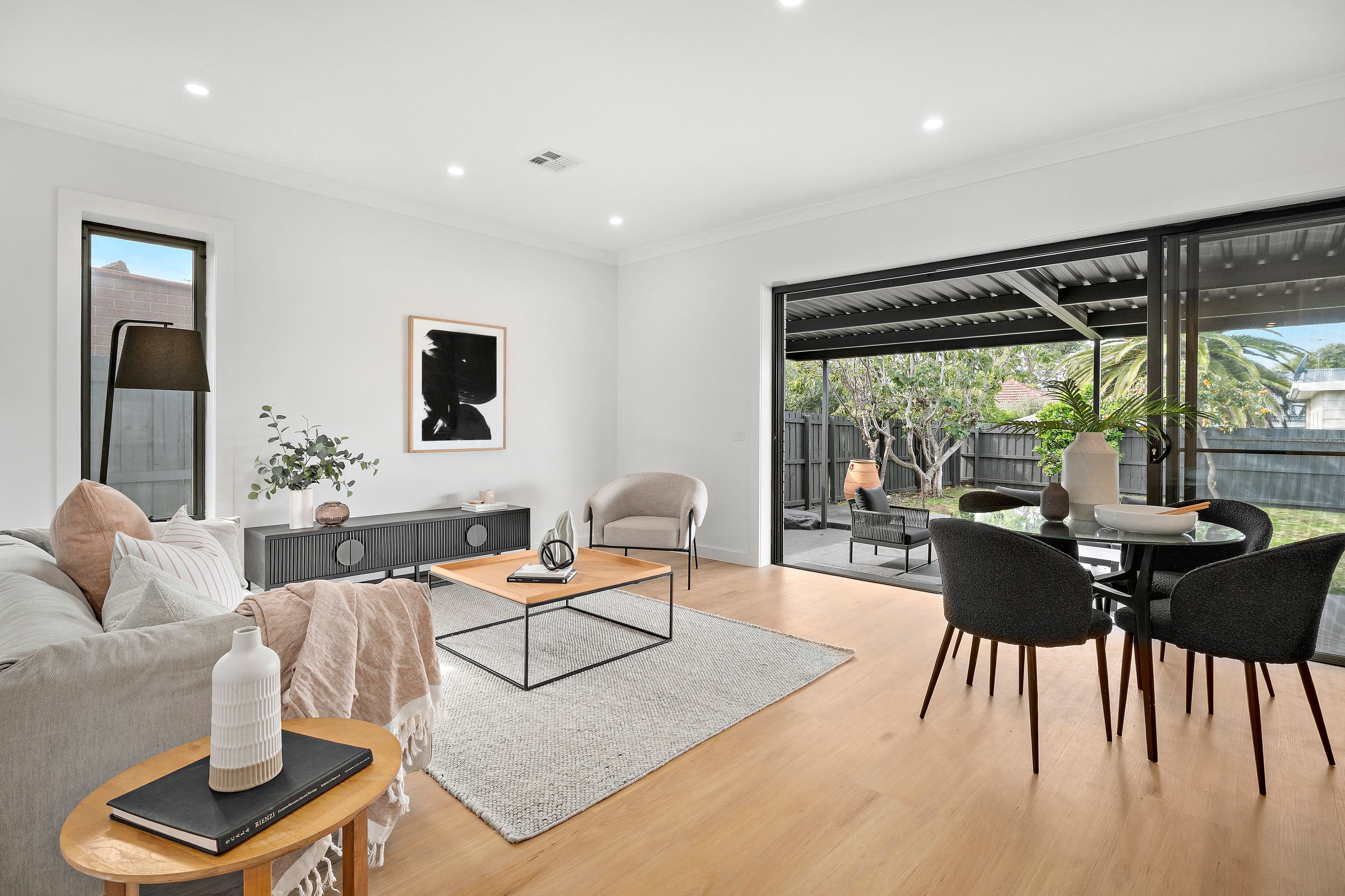 11 Dunbar Avenue, Sunshine VIC 3020, Sunshine - Thumbnail 4