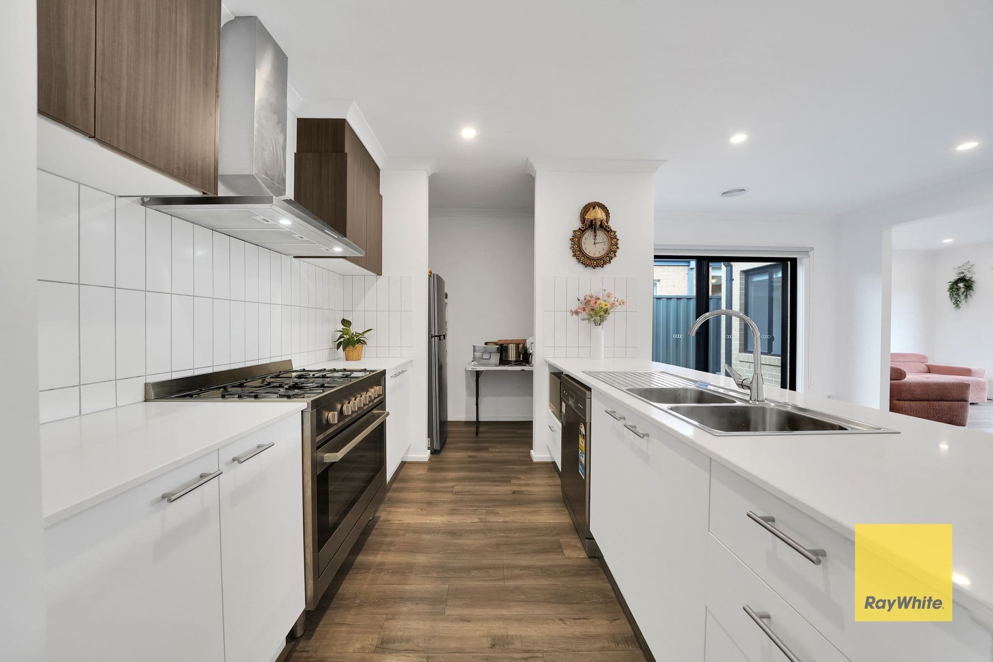 17 Leeton Street, Strathtulloh VIC 3338, Strathtulloh - Thumbnail 6