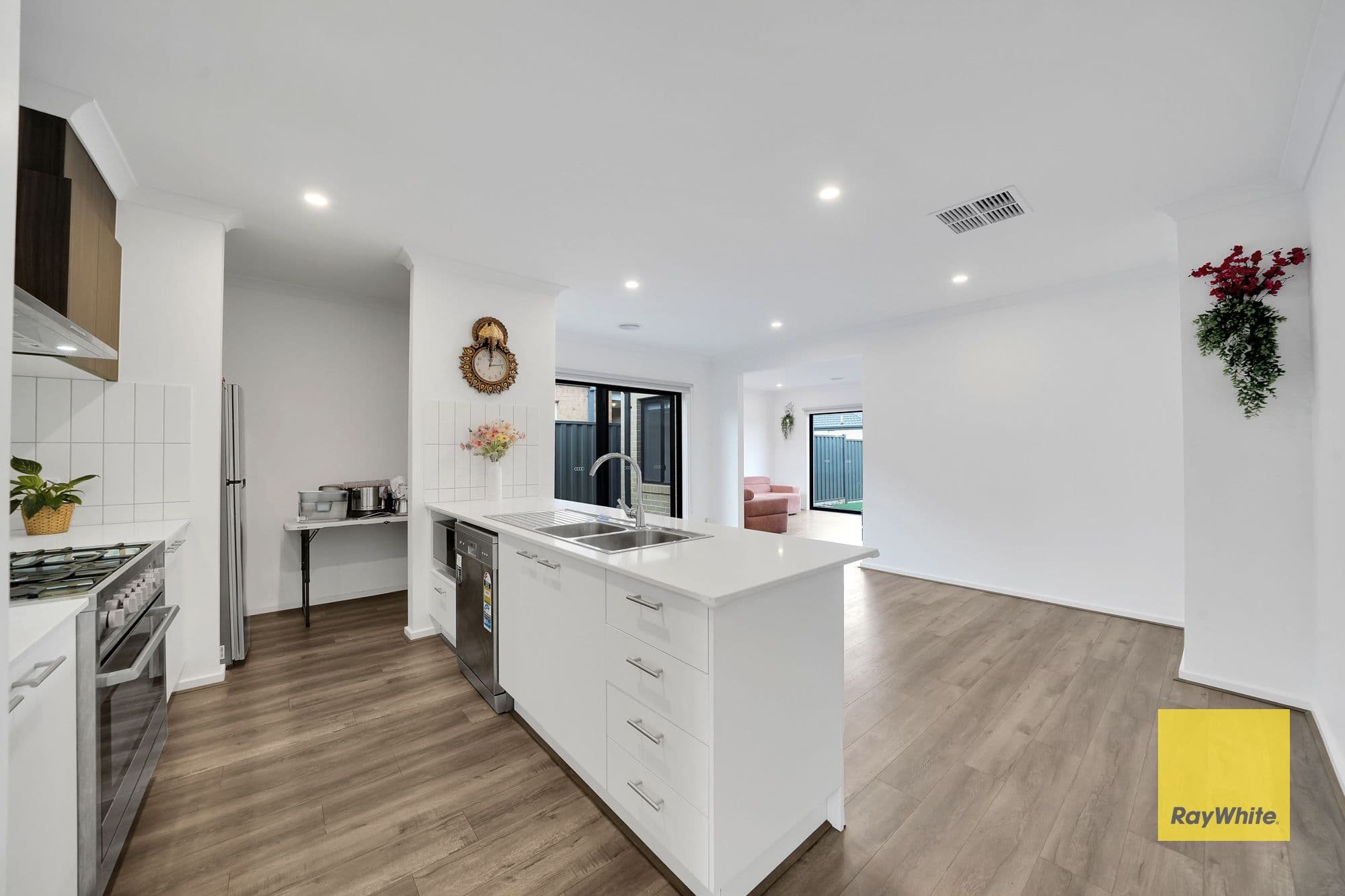 17 Leeton Street, Strathtulloh VIC 3338, Strathtulloh - Thumbnail 7