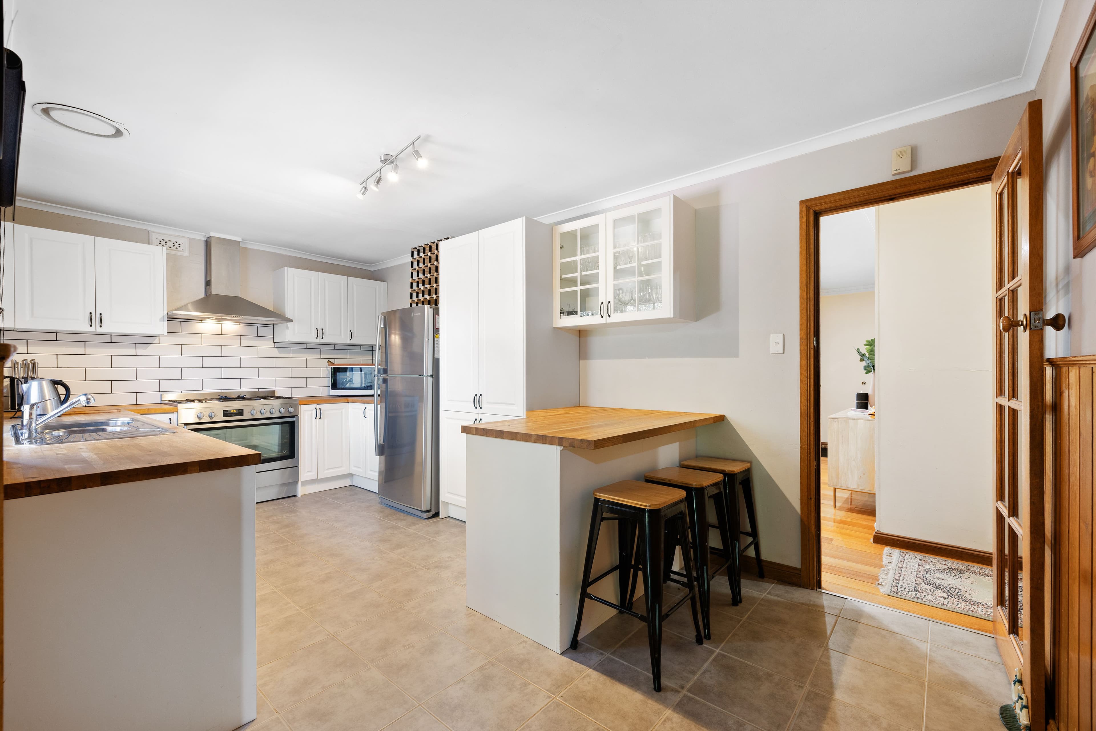 43 Silverton Drive, Ferntree Gully VIC 3156, Ferntree Gully - Thumbnail 4