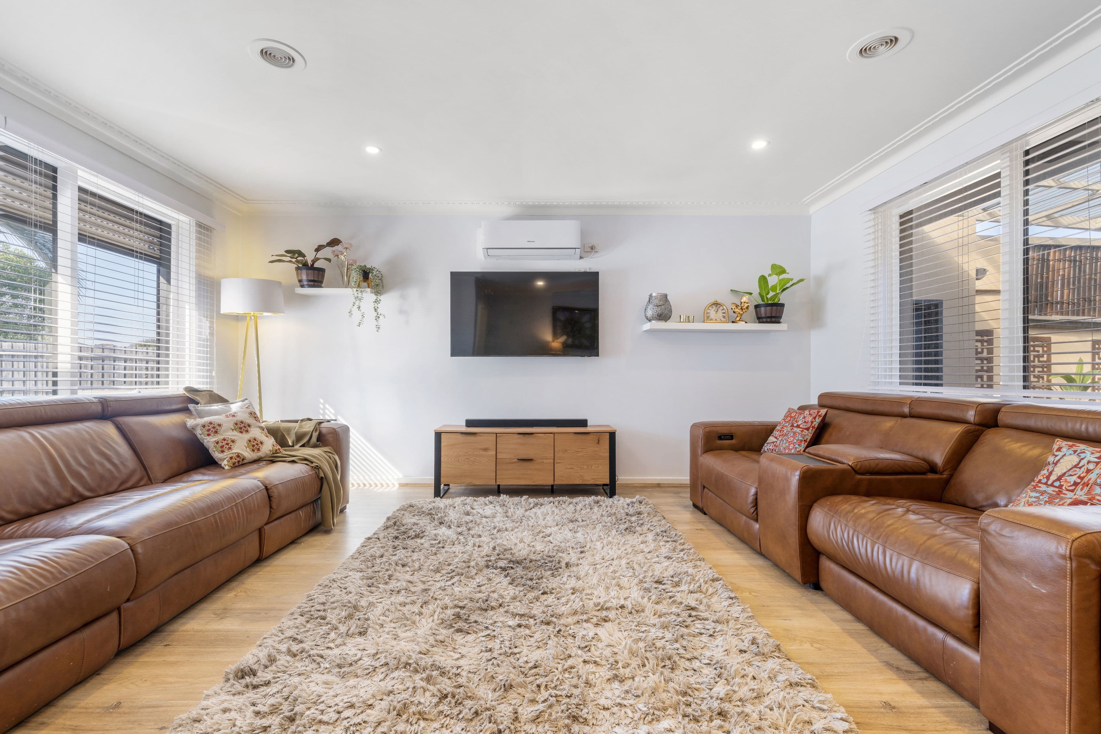 8 RUBENS Court, Scoresby VIC 3179, Scoresby - Thumbnail 2