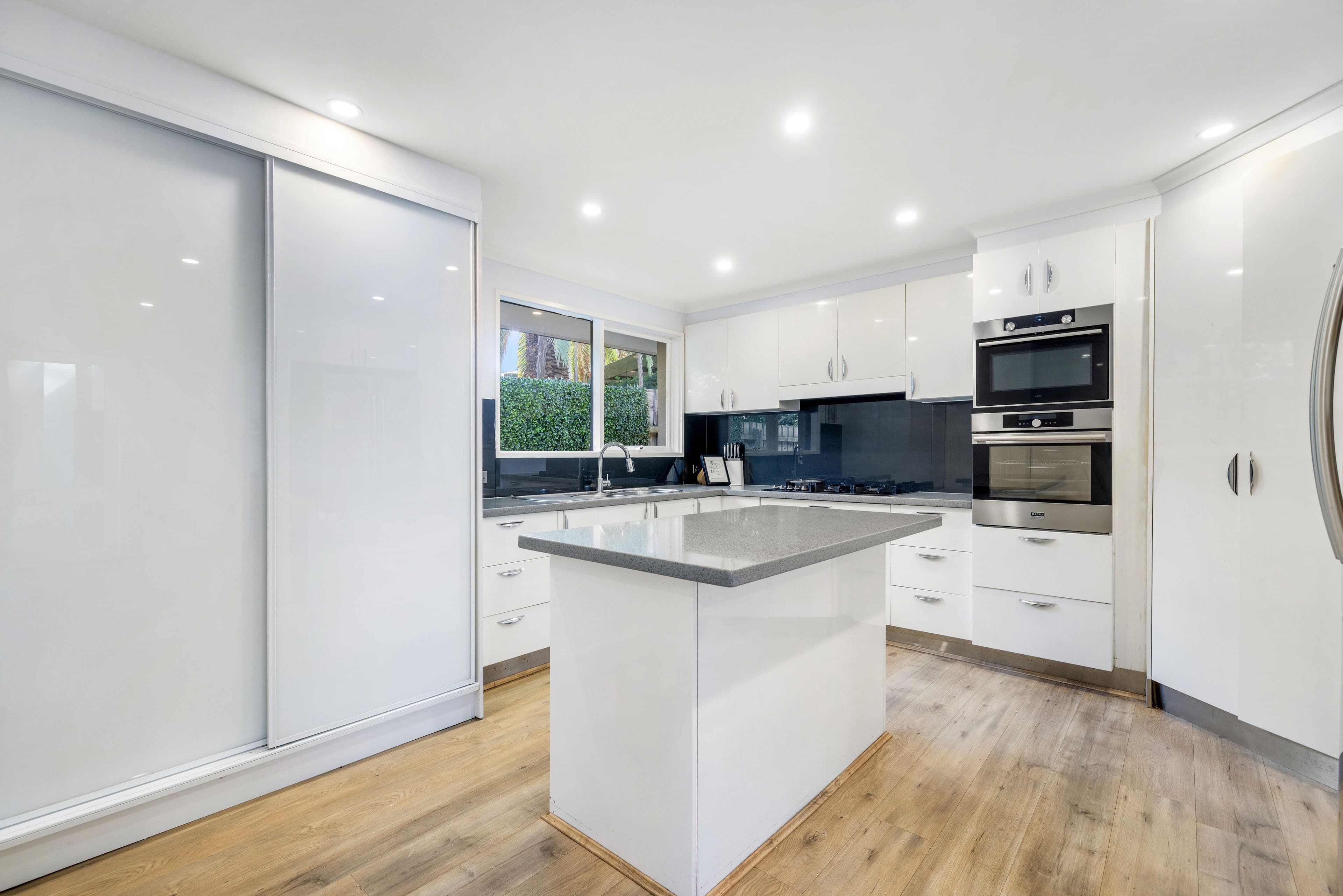 8 RUBENS Court, Scoresby VIC 3179, Scoresby - Thumbnail 4