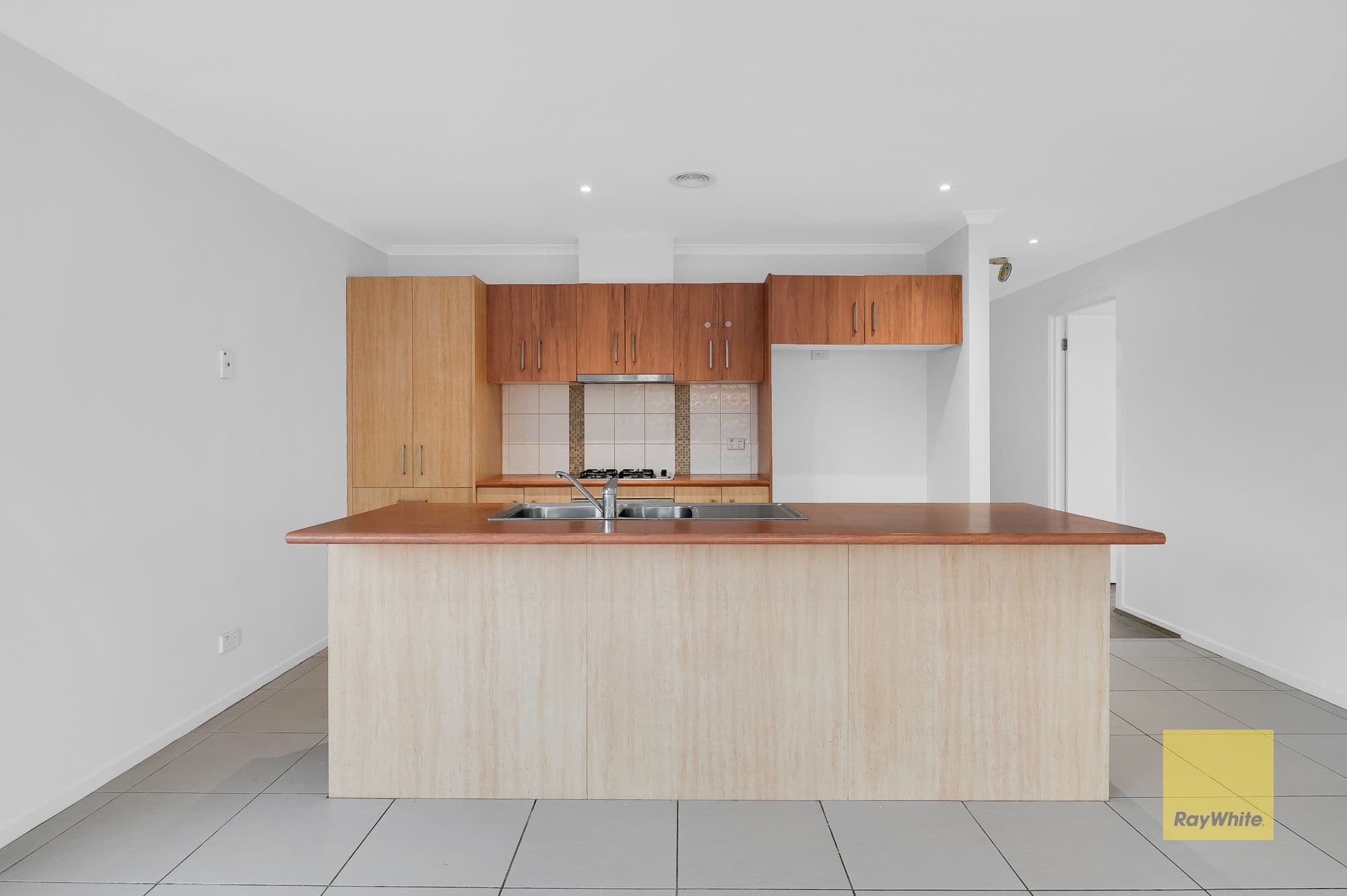 14 Galeff Avenue, Truganina VIC 3029, Truganina - Thumbnail 4