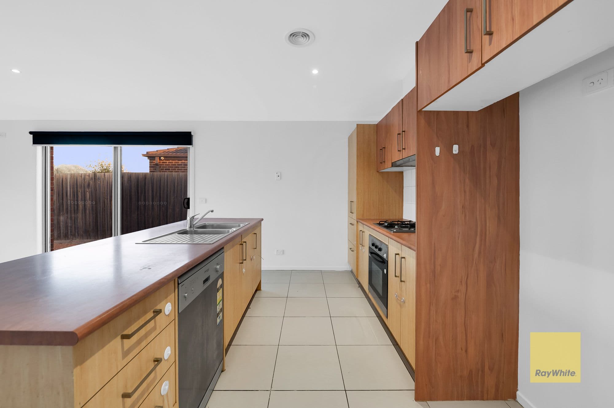 14 Galeff Avenue, Truganina VIC 3029, Truganina - Thumbnail 5