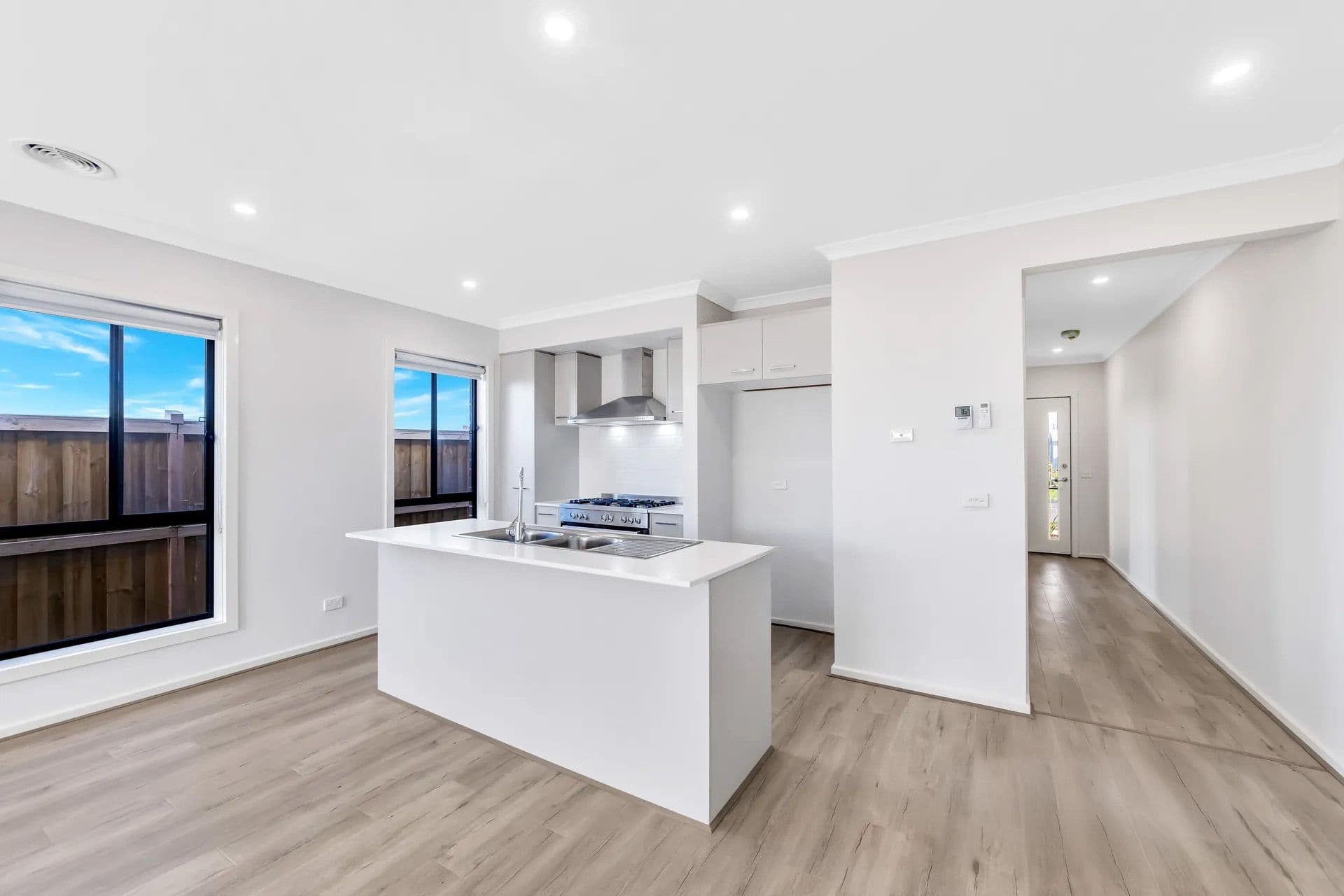 9 Tara Crescent, Wyndham Vale VIC 3024, Wyndham Vale - Thumbnail 3