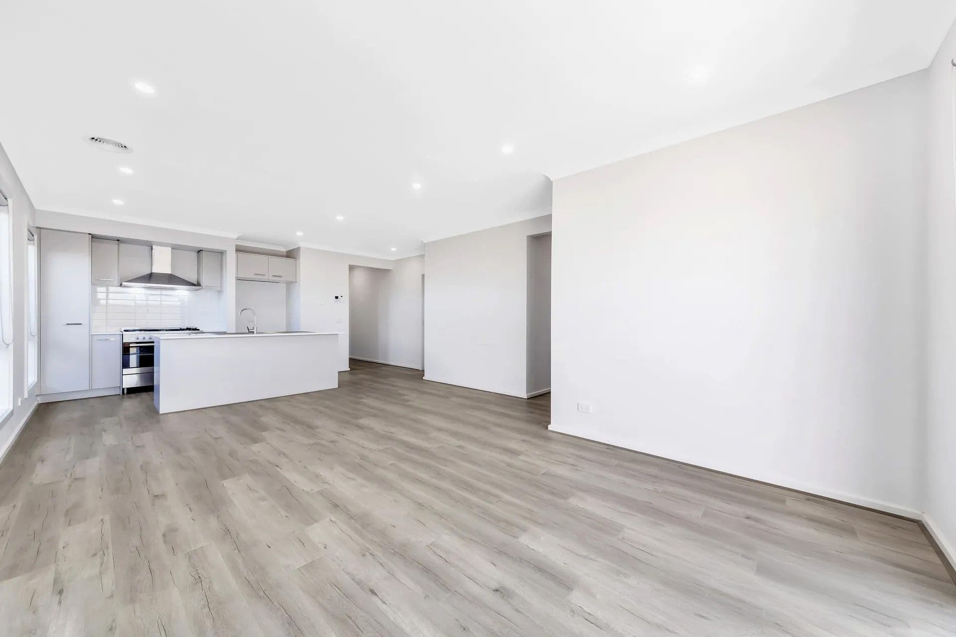 9 Tara Crescent, Wyndham Vale VIC 3024, Wyndham Vale - Thumbnail 5