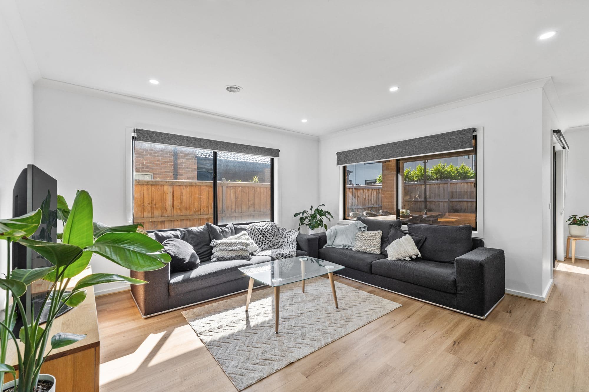 32 Burlina Boulevard, Clyde North VIC 3978, Clyde North - Thumbnail 3