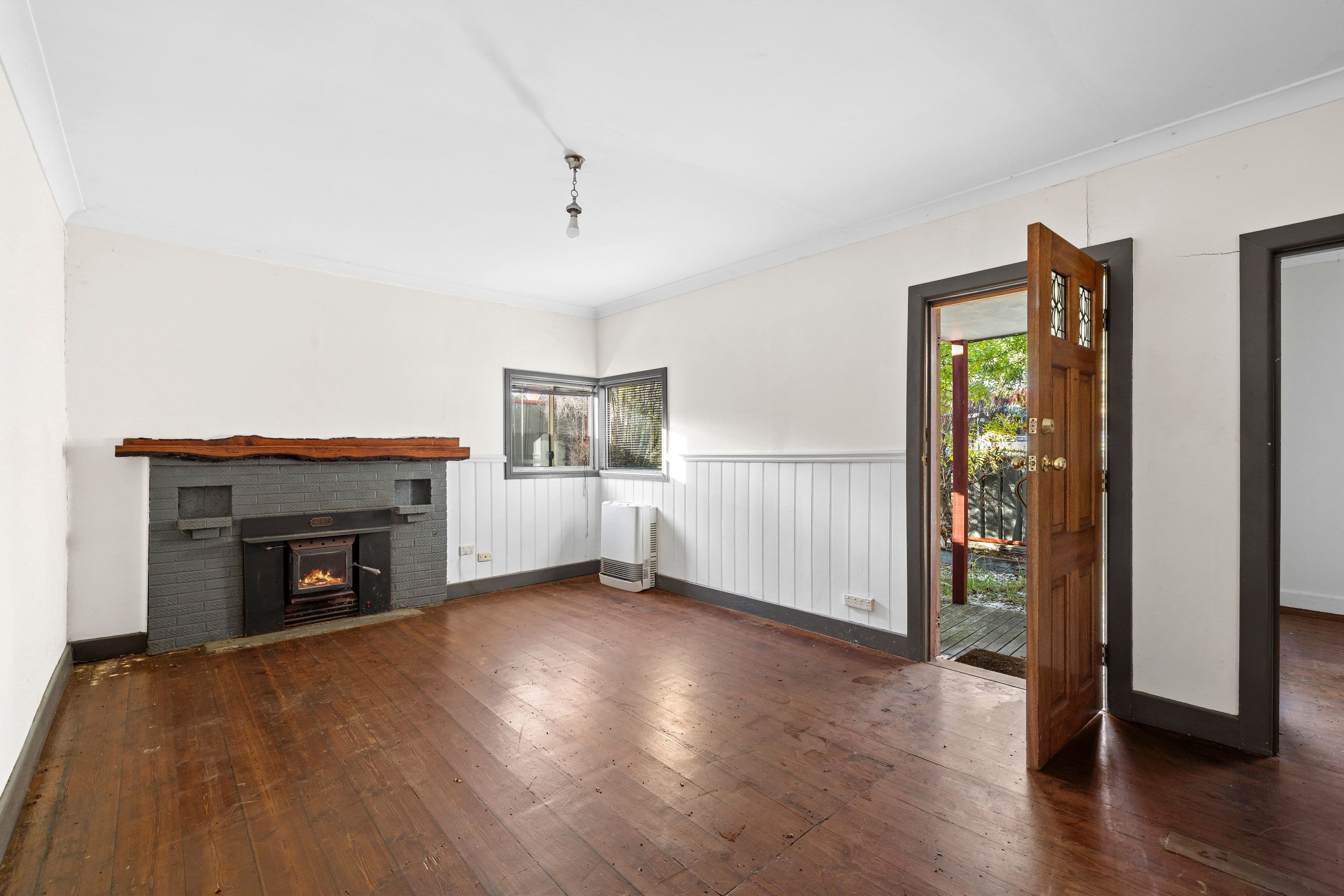 77 Ebden Street, Kyneton VIC 3444, Kyneton - Thumbnail 3