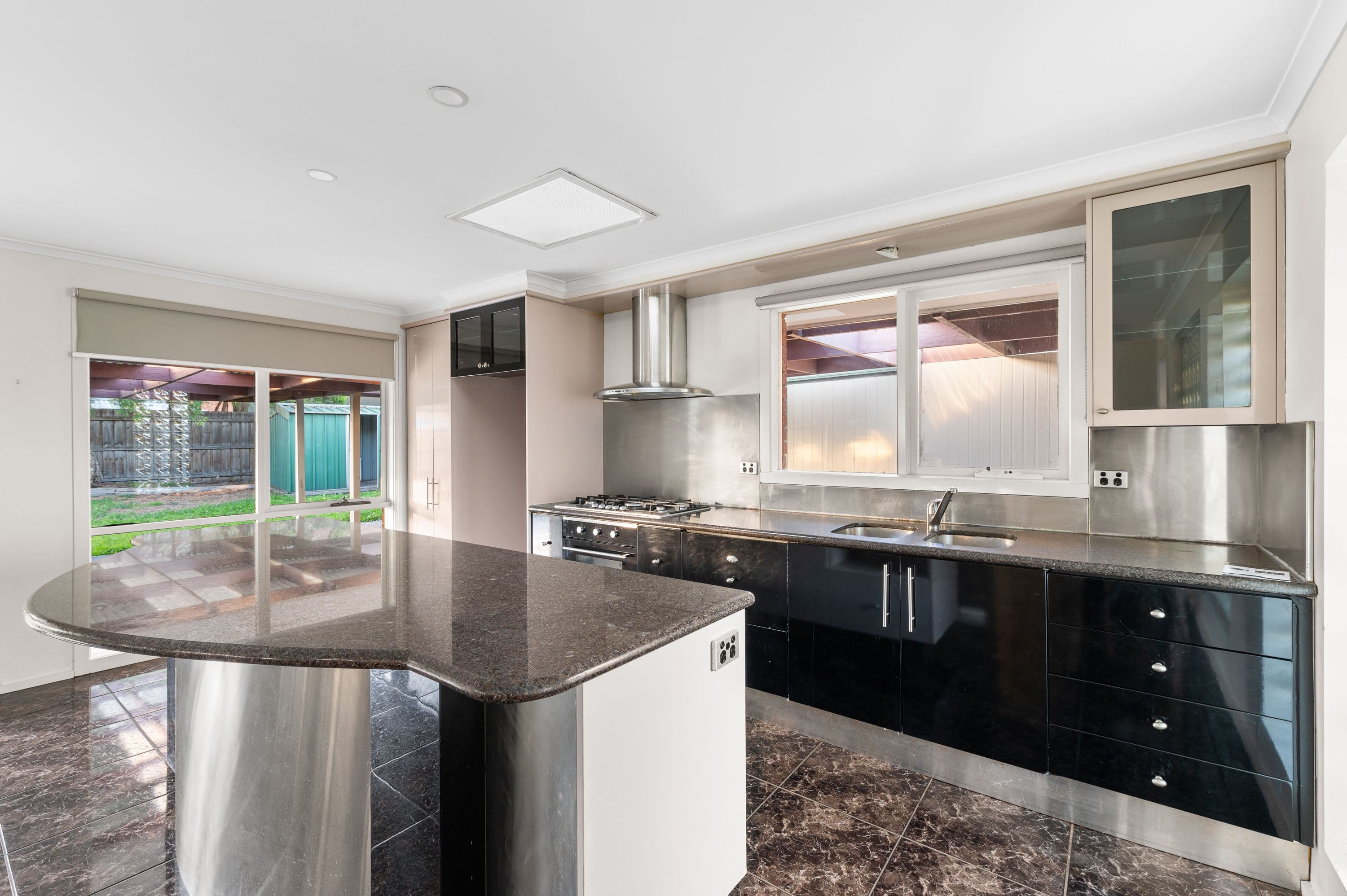 35 Thompson Circuit, Mill Park VIC 3082, Mill Park - Thumbnail 4