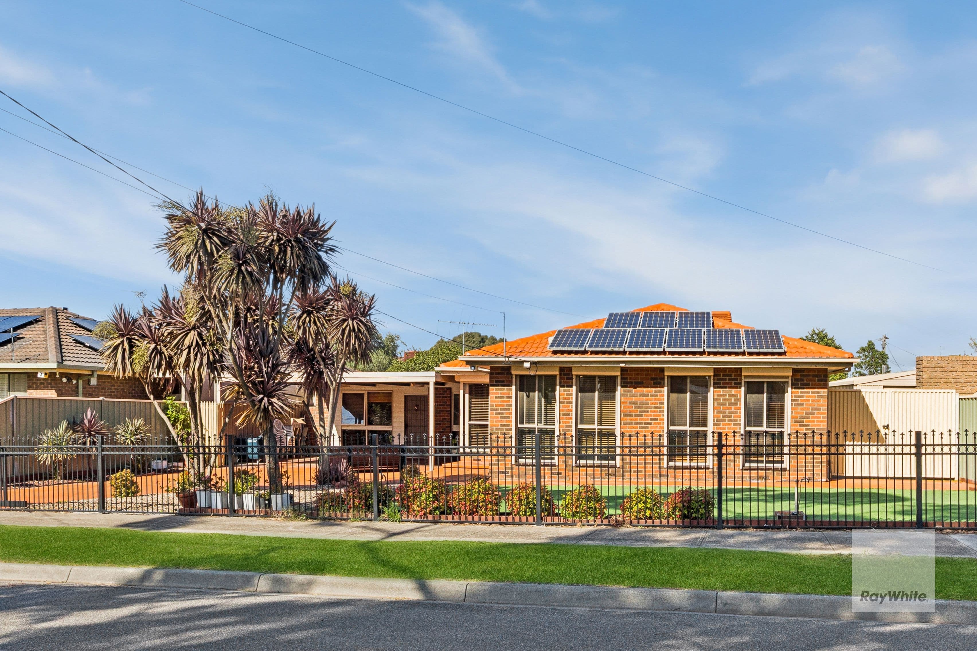 40 Whitley Crescent, Craigieburn VIC 3064, Craigieburn - Image 1