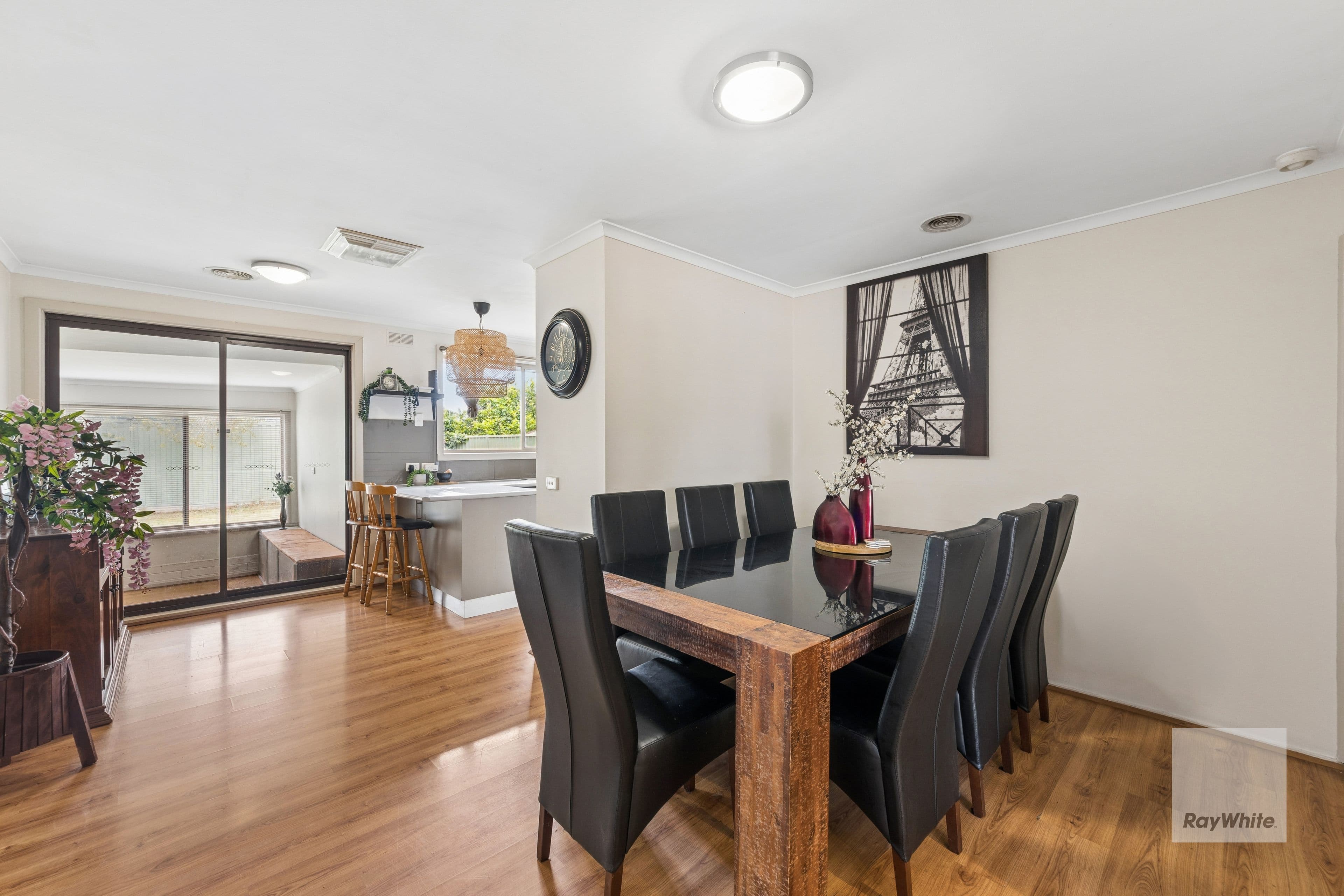 40 Whitley Crescent, Craigieburn VIC 3064, Craigieburn - Thumbnail 4