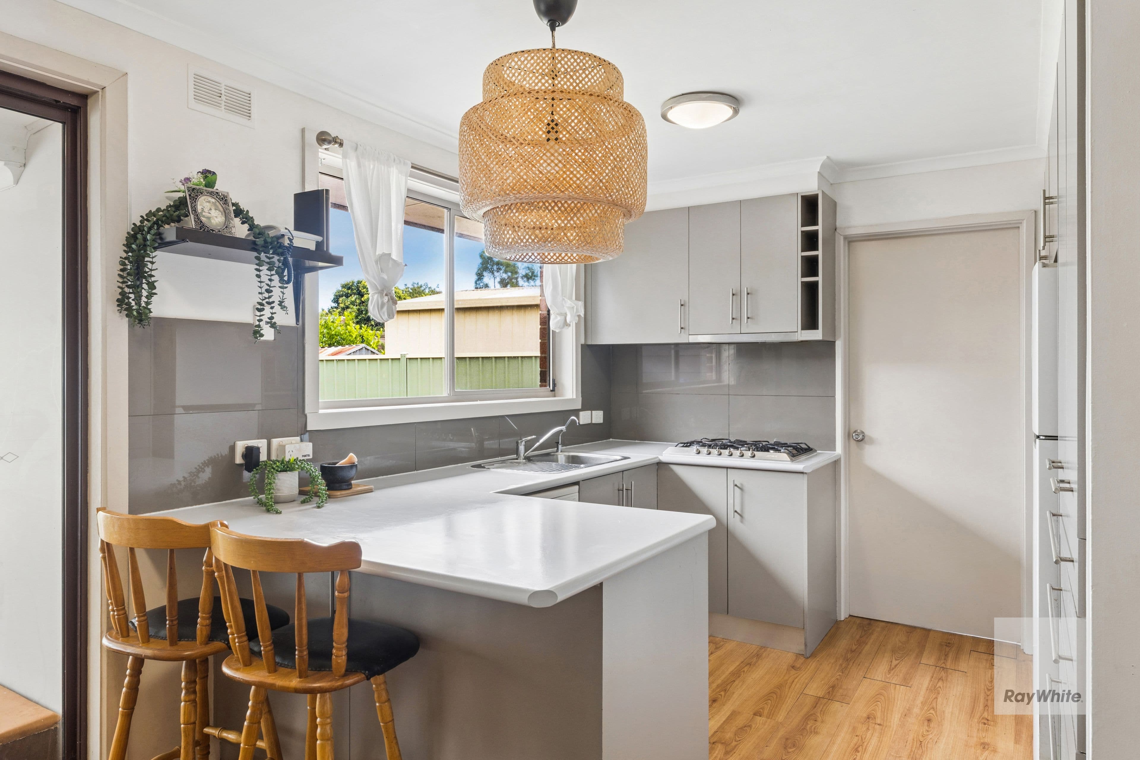 40 Whitley Crescent, Craigieburn VIC 3064, Craigieburn - Thumbnail 5