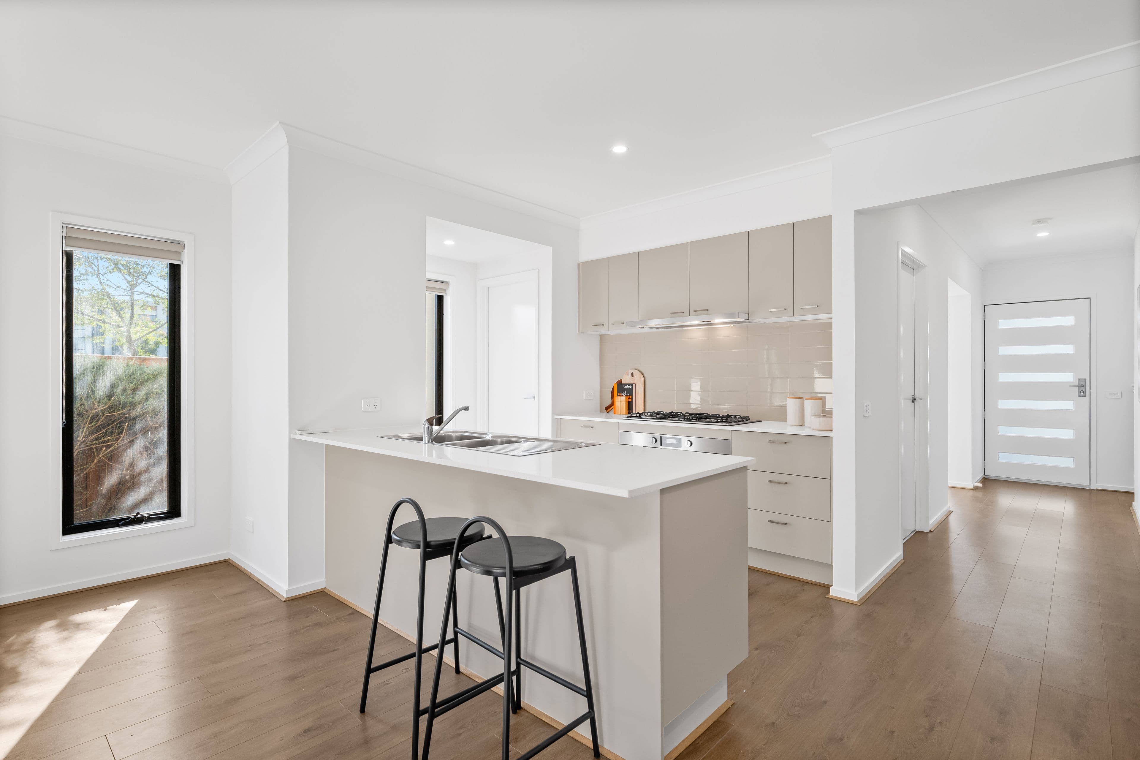 76 Macedon Parade, Wollert VIC 3750, Wollert - Thumbnail 3