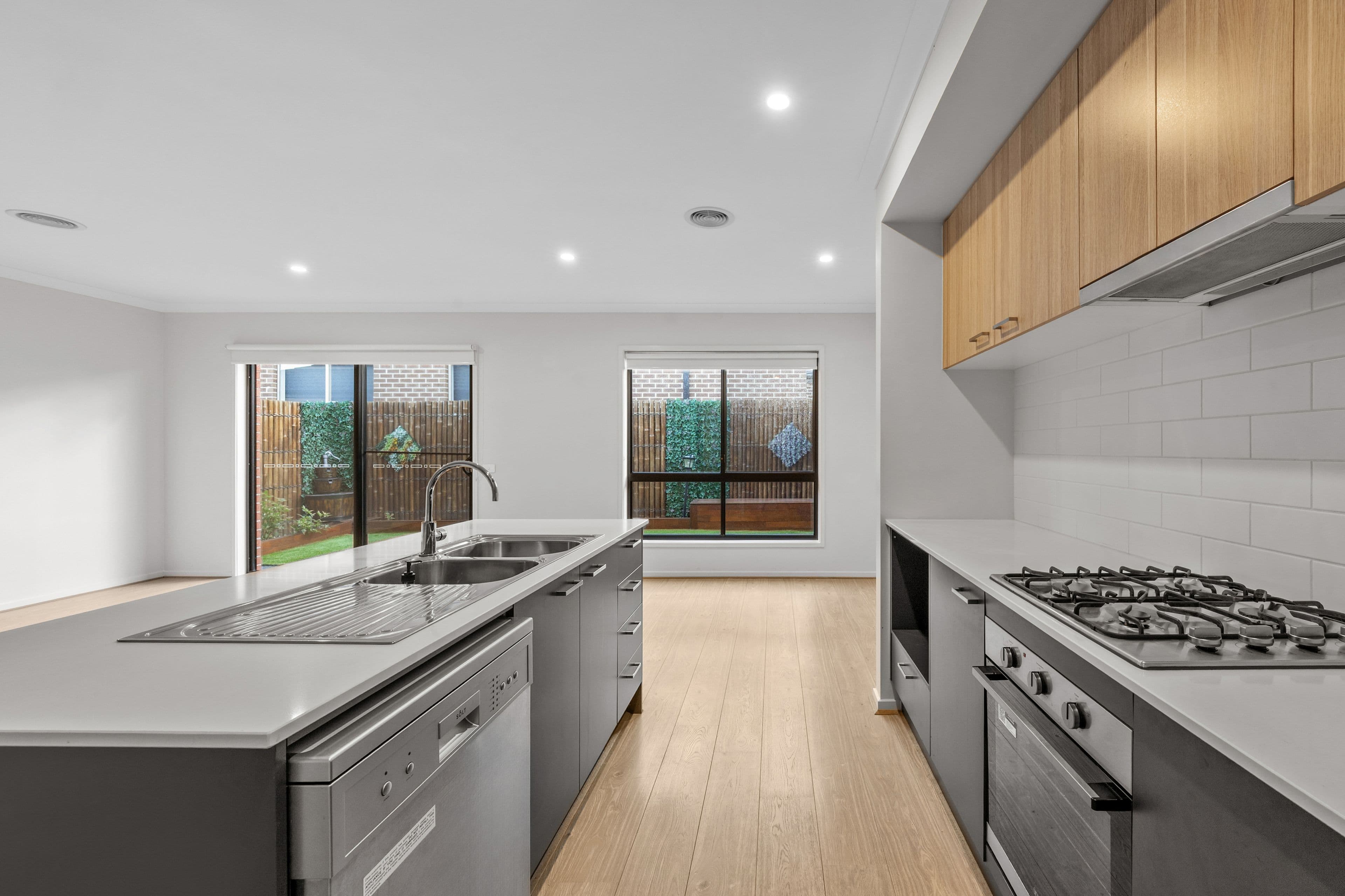 24 Edgedell Avenue, Kalkallo VIC 3064, Kalkallo - Thumbnail 3