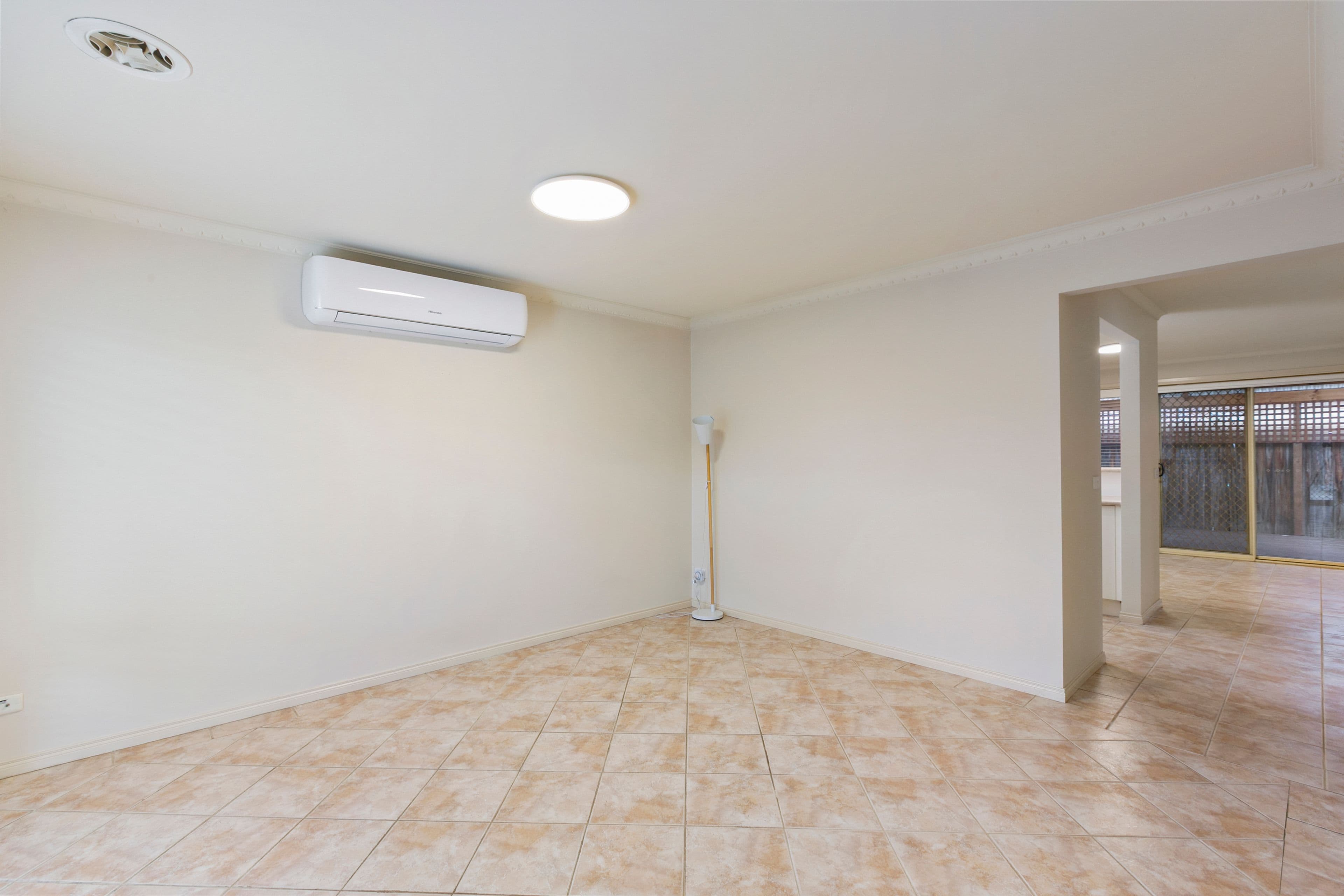 75 Elinda Place, Reservoir VIC 3073, Reservoir - Thumbnail 3