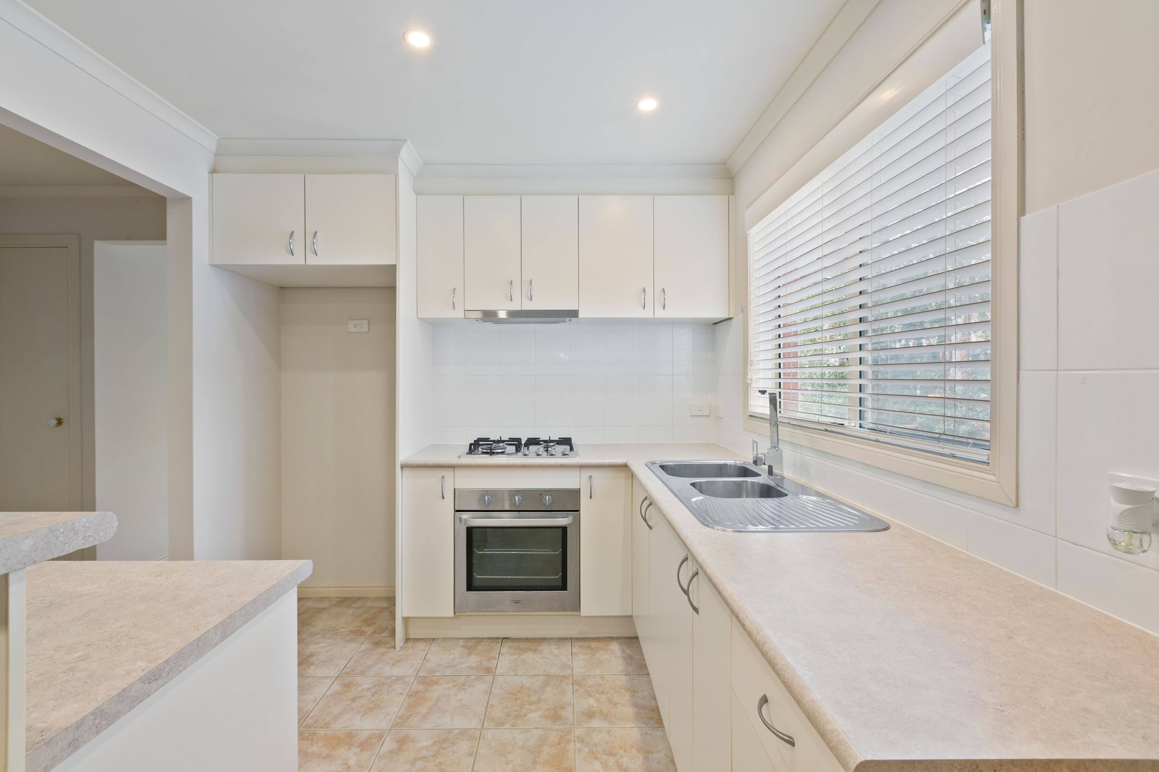 75 Elinda Place, Reservoir VIC 3073, Reservoir - Thumbnail 6