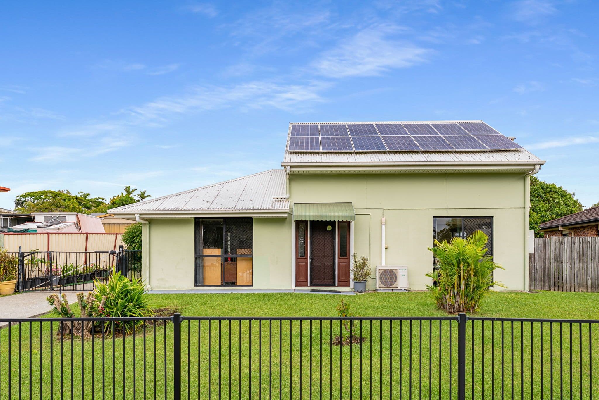 12 Dale Street, Kingston QLD 4114, Kingston - Thumbnail 2