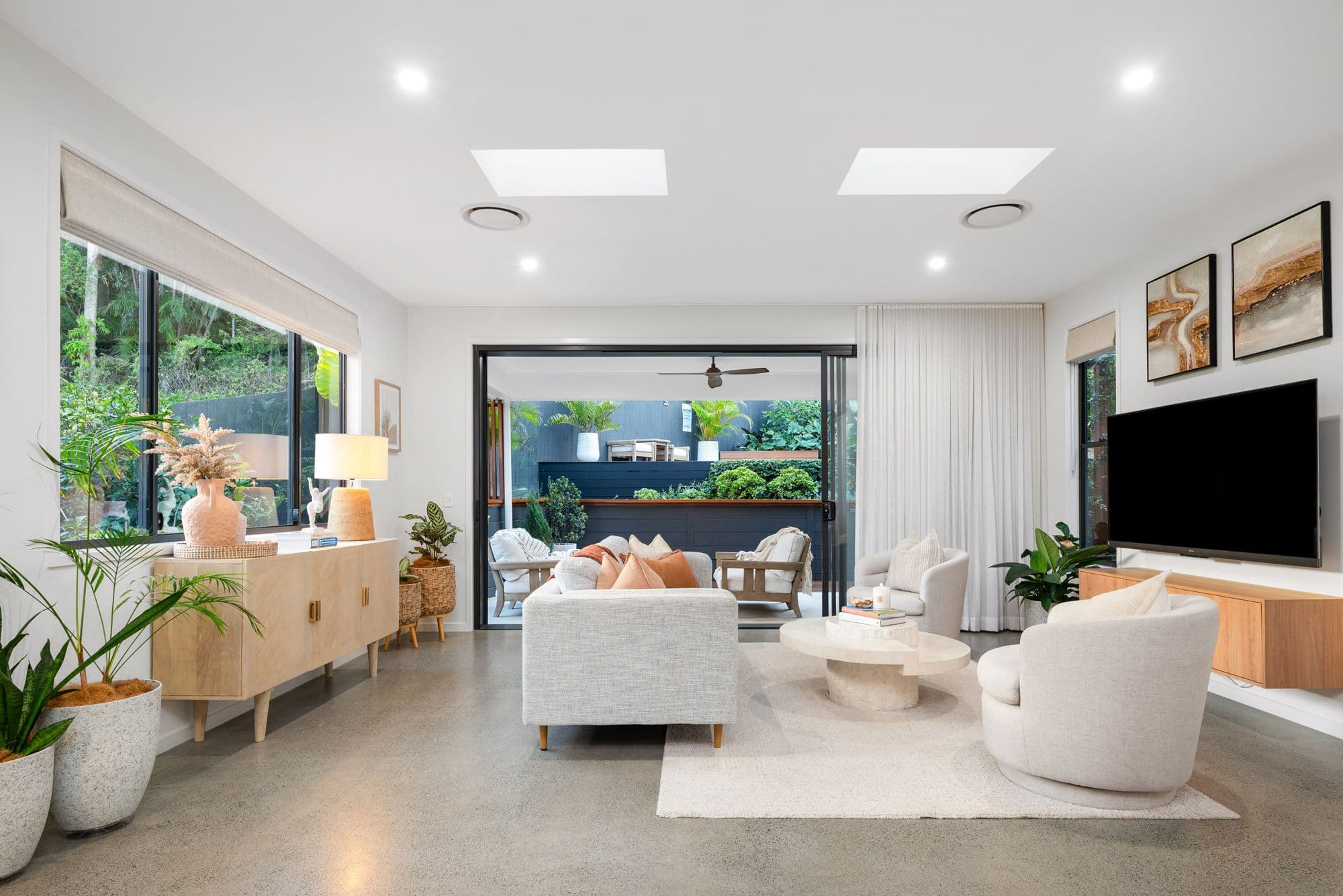6 Hobart Avenue, Camp Hill QLD 4152, Camp Hill - Image 1