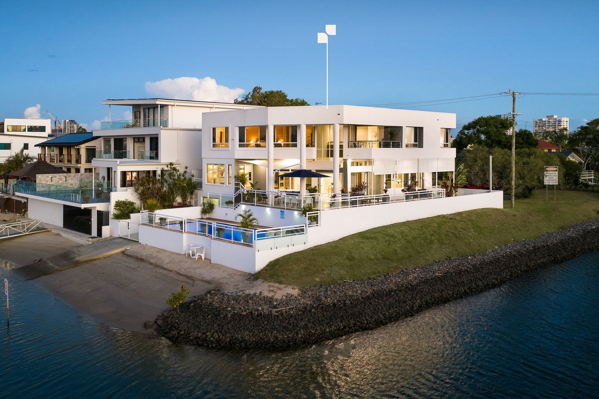 52 Clear Island Road, Broadbeach Waters QLD 4218, Broadbeach Waters - Thumbnail 7