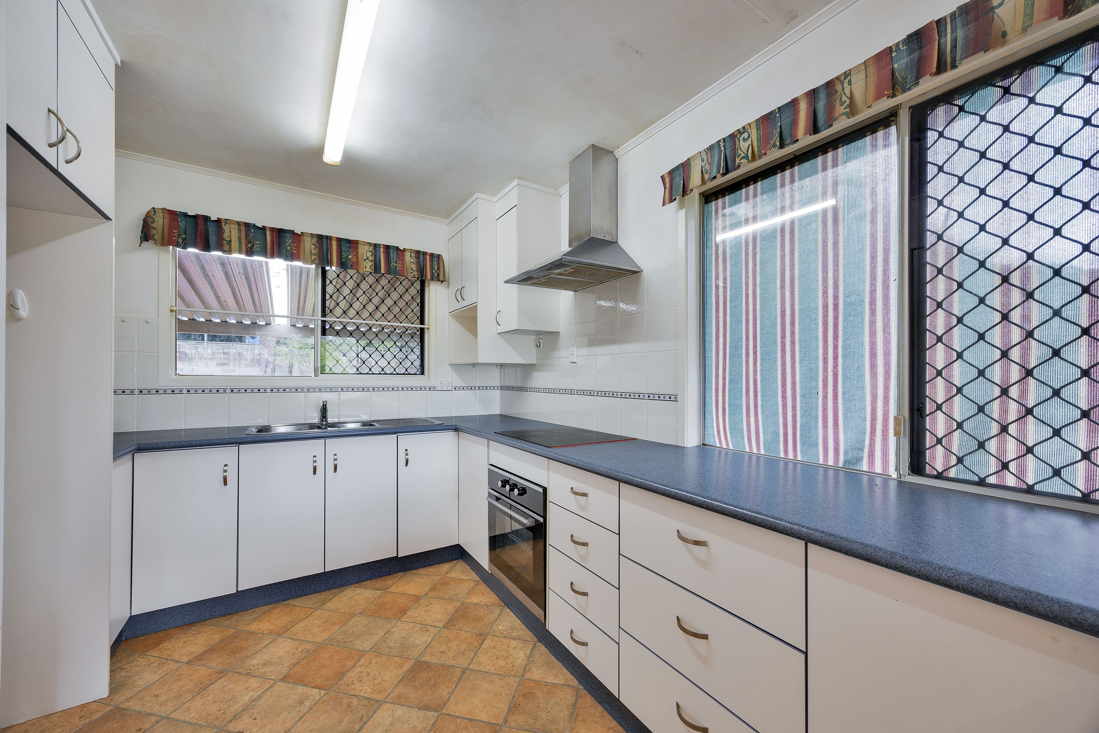 11 Drummer Street, Toolooa QLD 4680, Toolooa - Thumbnail 8