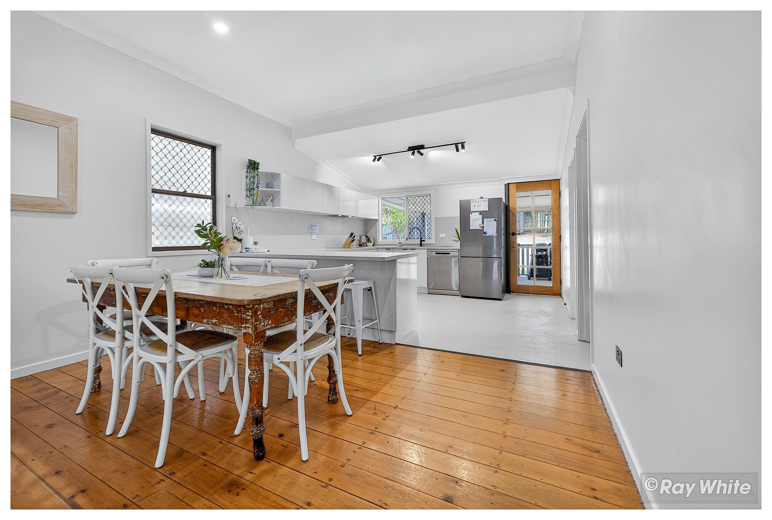 4 Davidson Street, Cooee Bay QLD 4703, Cooee Bay - Image 1