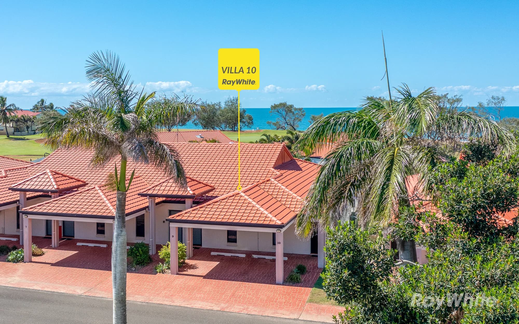 10/1 Pebble Beach Drive, Coral Cove QLD 4670, Coral Cove - Image 1