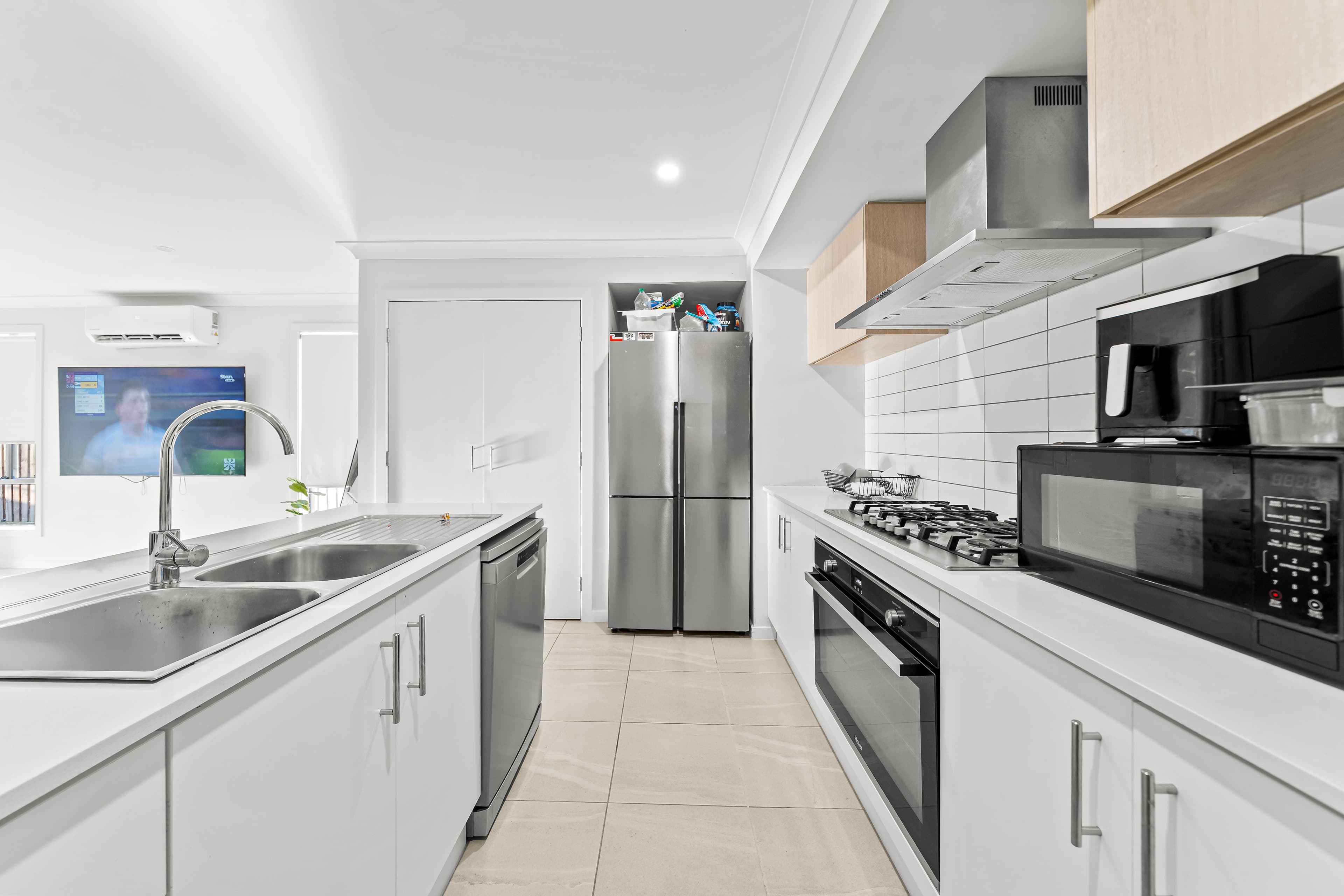 8 Chervil Drive, Greenbank QLD 4124, Greenbank - Thumbnail 5